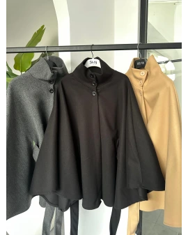 SİYAH DİK YAKA KUŞAKLI PANÇO