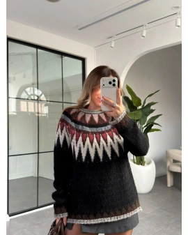 SİYAH İSKANDİNAV DESEN KAZAK