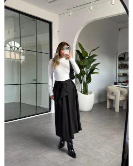 SİYAH KEMER TOKALI ETEK