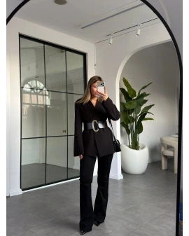 SİYAH KEMERLİ ATLAS CEKET