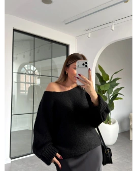 SİYAH KOLLARI KATLAMALI SALAŞ TRİKO KAZAK