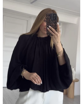 Siyah Yaka Büzgü Detaylı Bluz