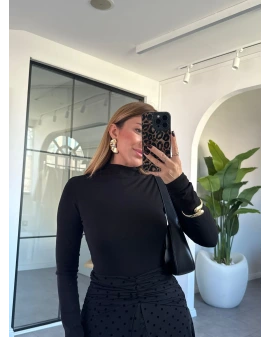 SİYAH YARIM BALIKÇI YAKA BODY