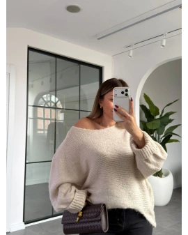 TAŞ KOLLARI KATLAMALI SALAŞ TRİKO KAZAK