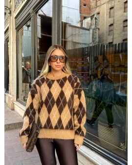 YUVARLAK YAKA BEJ KAHVE BAKLAVA DESEN KAZAK