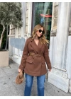 Kahverengi Çanta Detaylı Kaşe Ceket