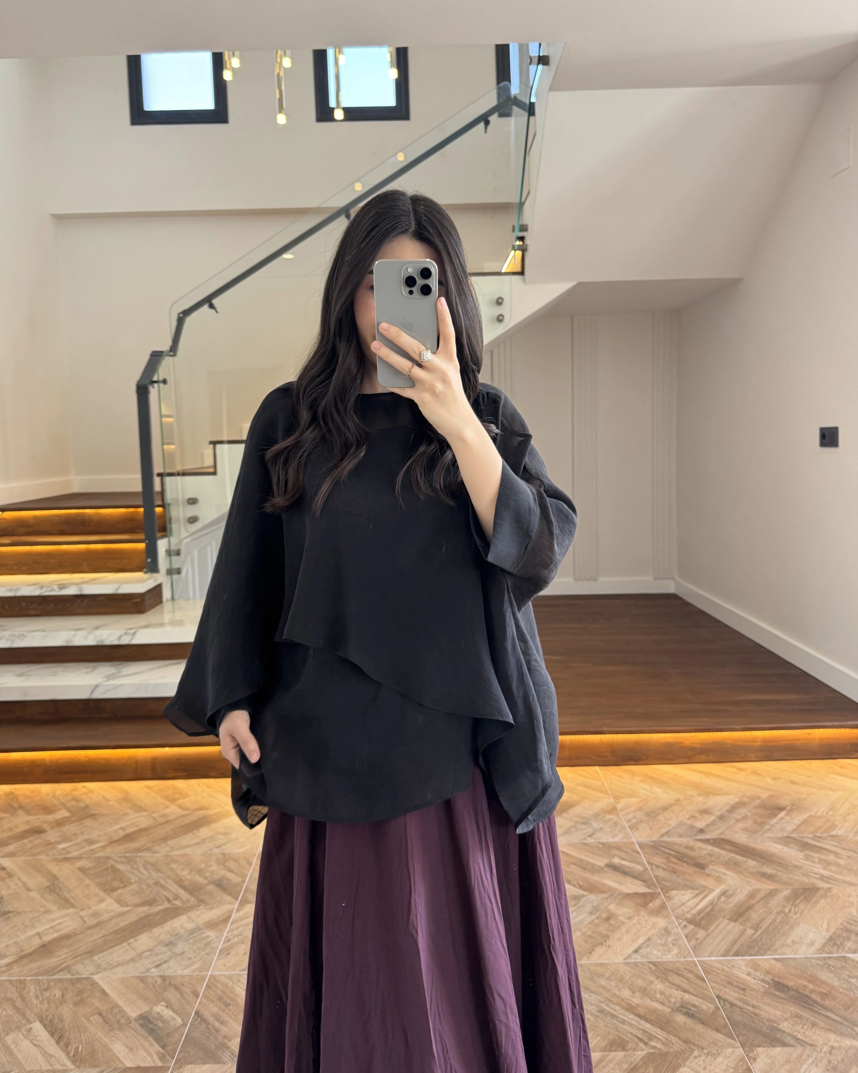 KARGOLAMA 15 ŞUBAT SİYAH UÇUŞAN PELERİN BLUZ -5026