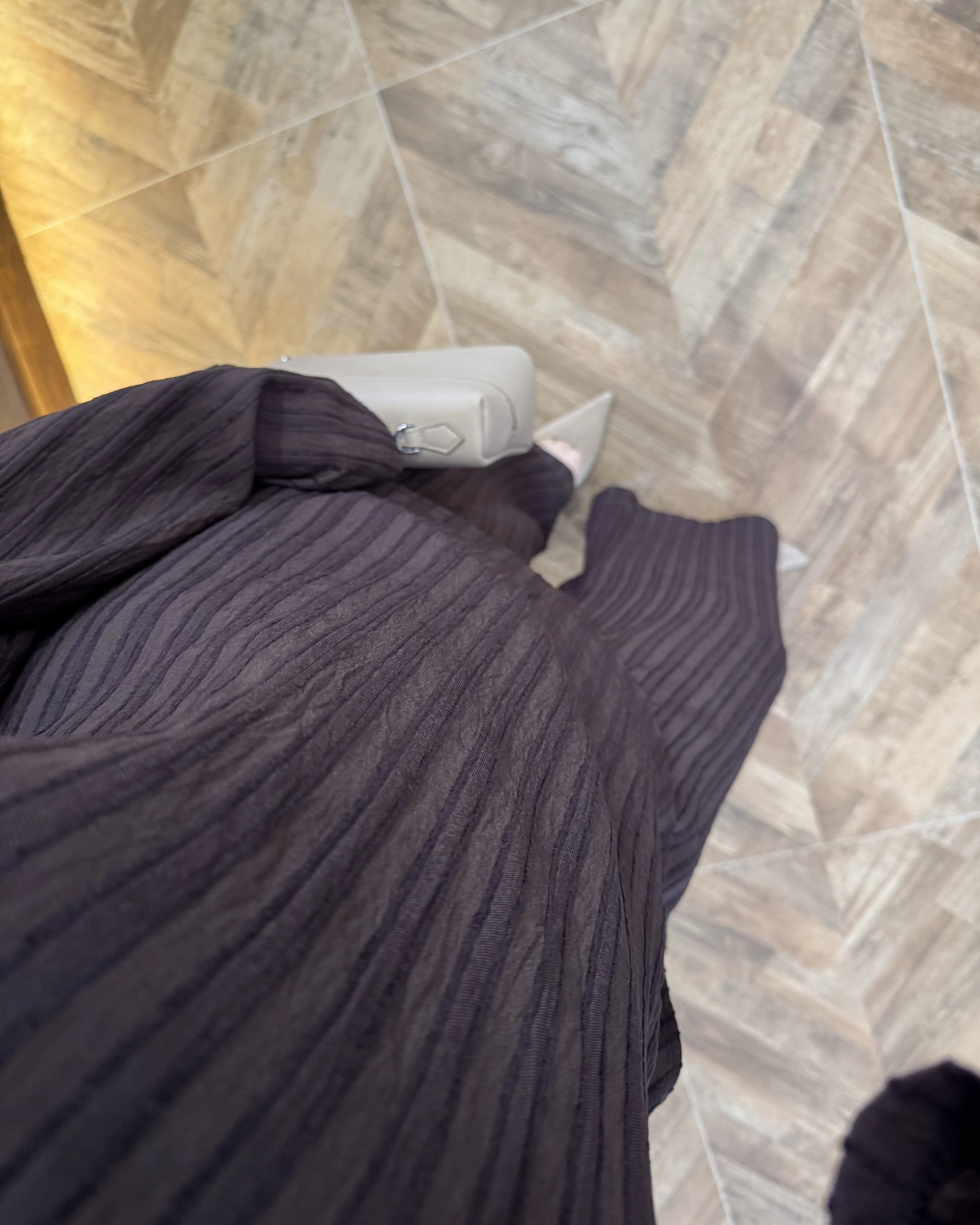 KAHVE ASİMETRİK ÇİZGİLİ TAKIM-256046