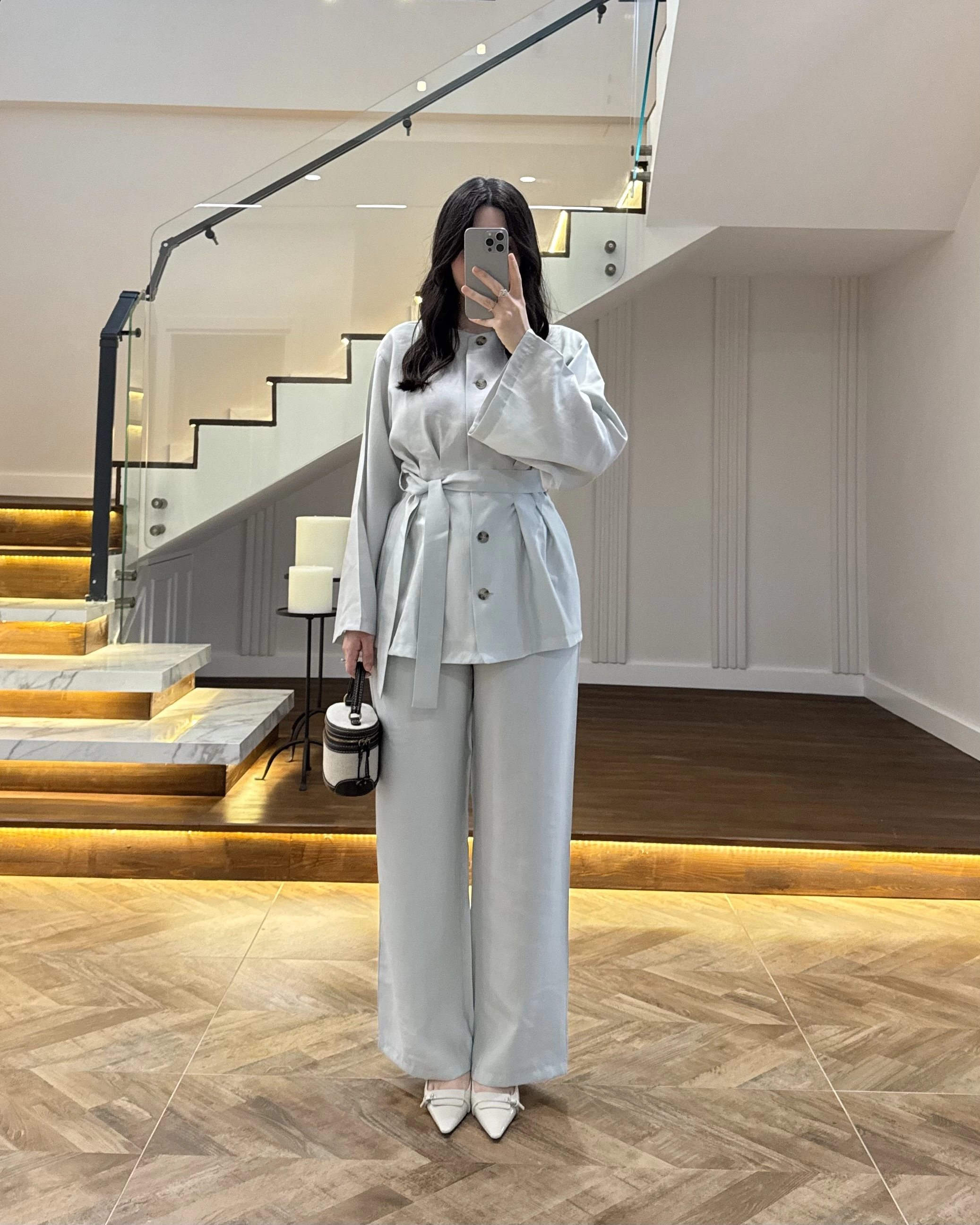 GRİ PİLE DETAY KUŞAKLI TAKIM -8926