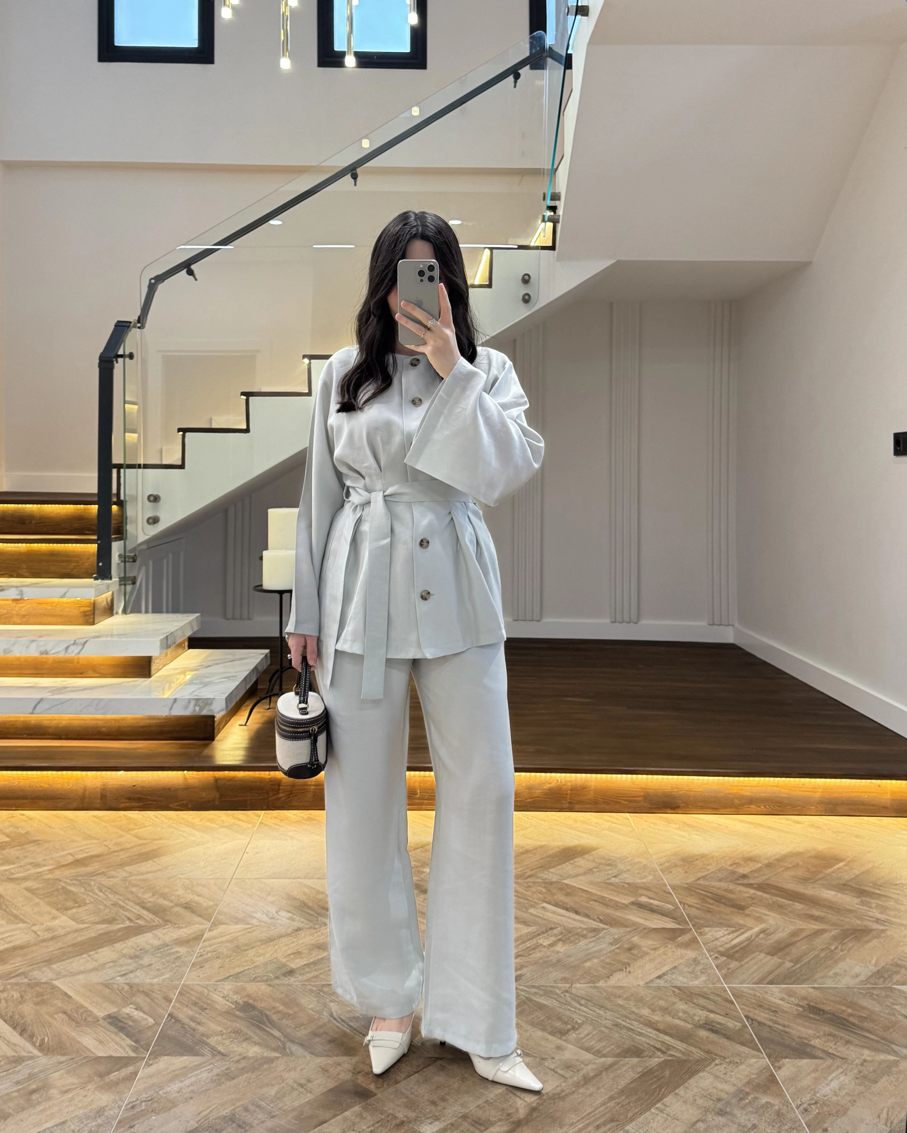 GRİ PİLE DETAY KUŞAKLI TAKIM -8926