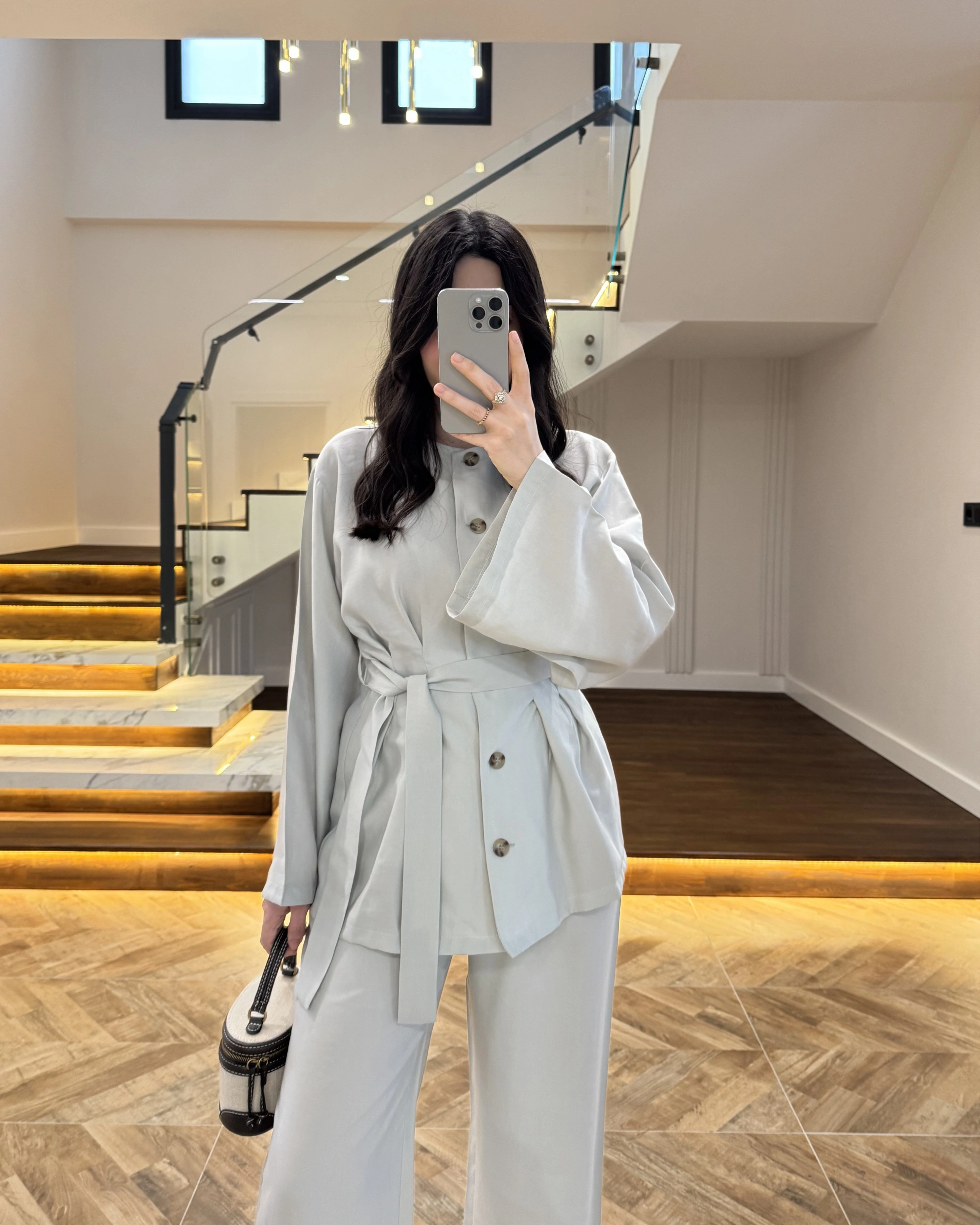 GRİ PİLE DETAY KUŞAKLI TAKIM -8926