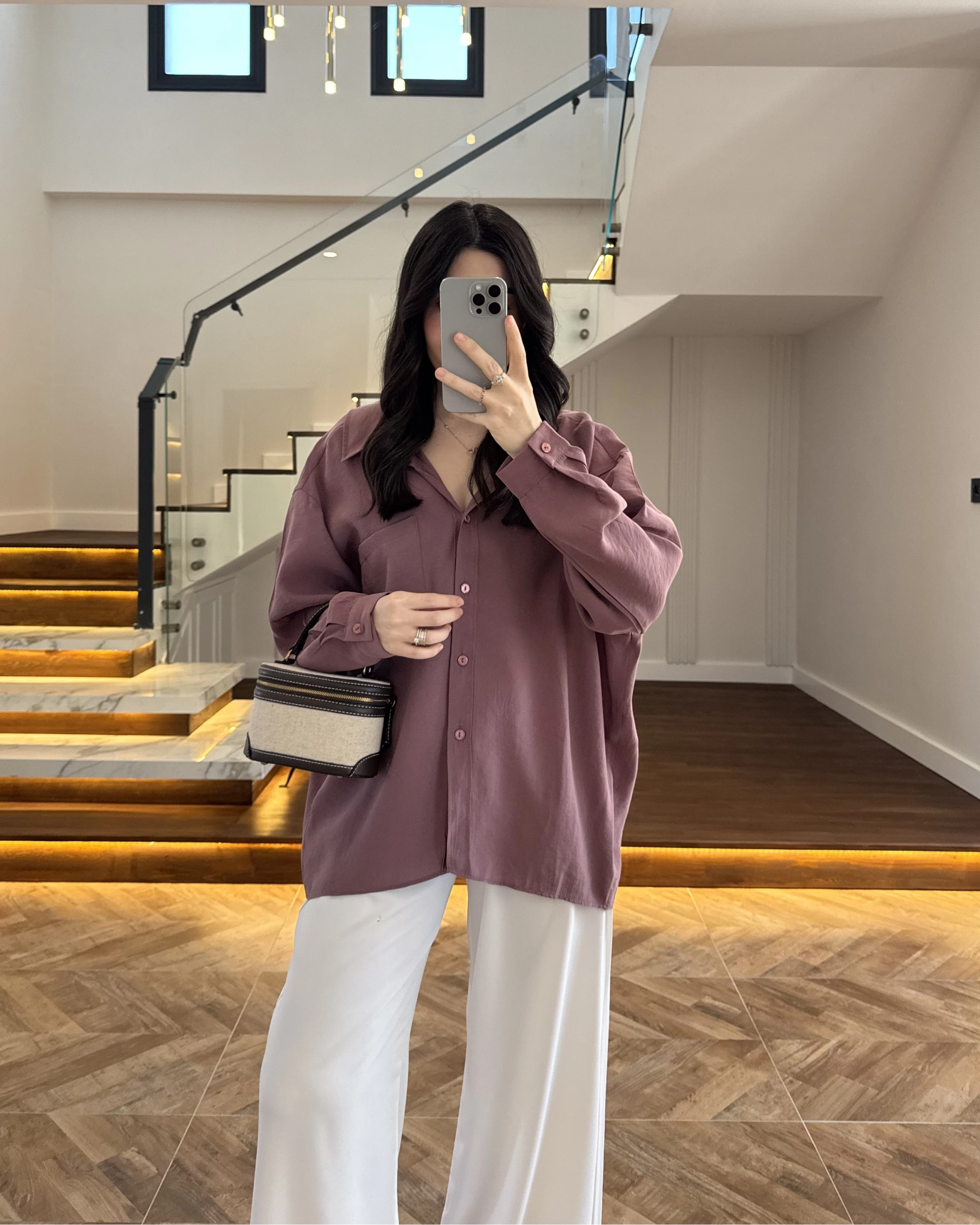 GÜL KURUSU DÜŞÜK OMUZLU MODAL GÖMLEK -5050