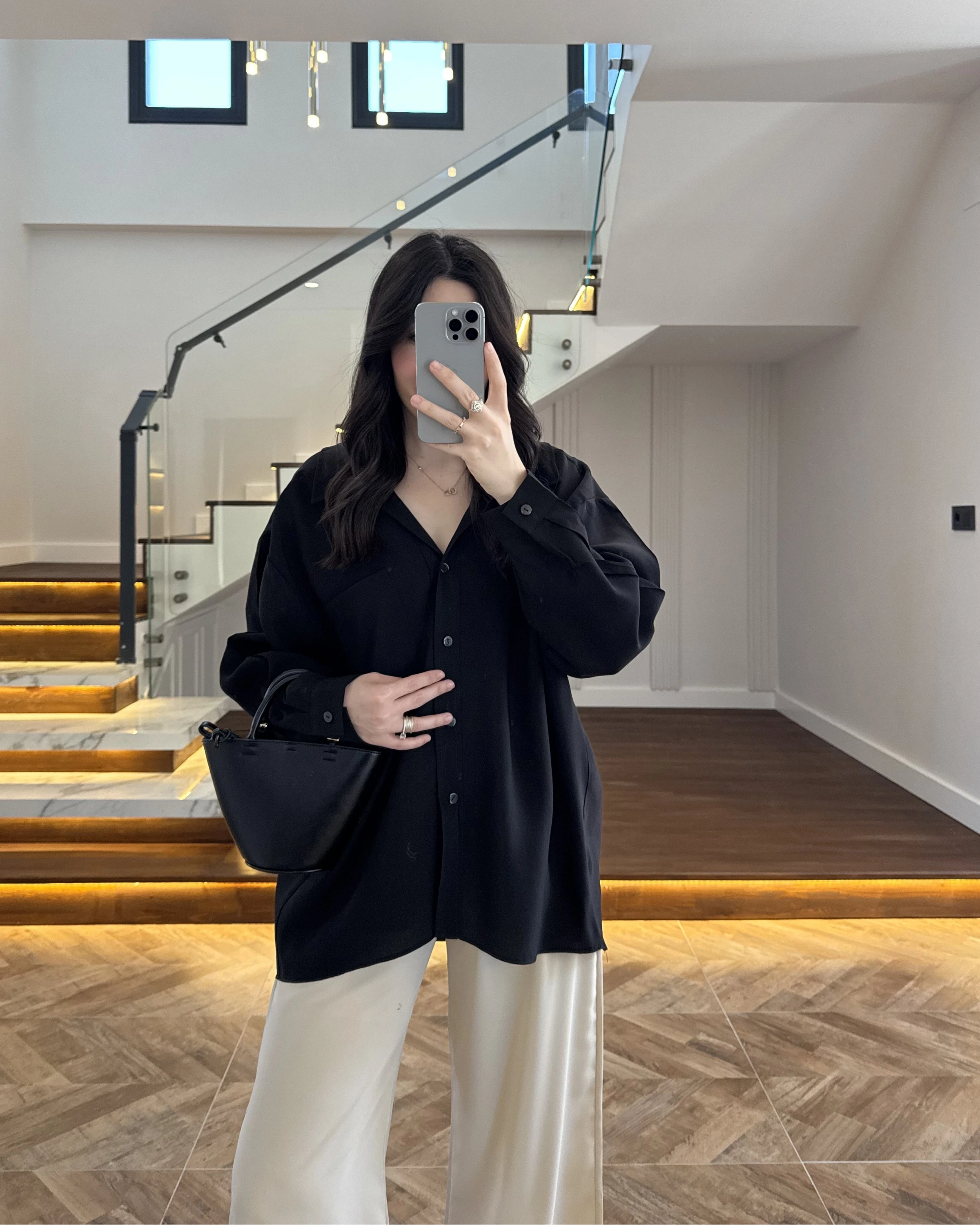 SİYAH DÜŞÜK OMUZLU MODAL GÖMLEK -5050