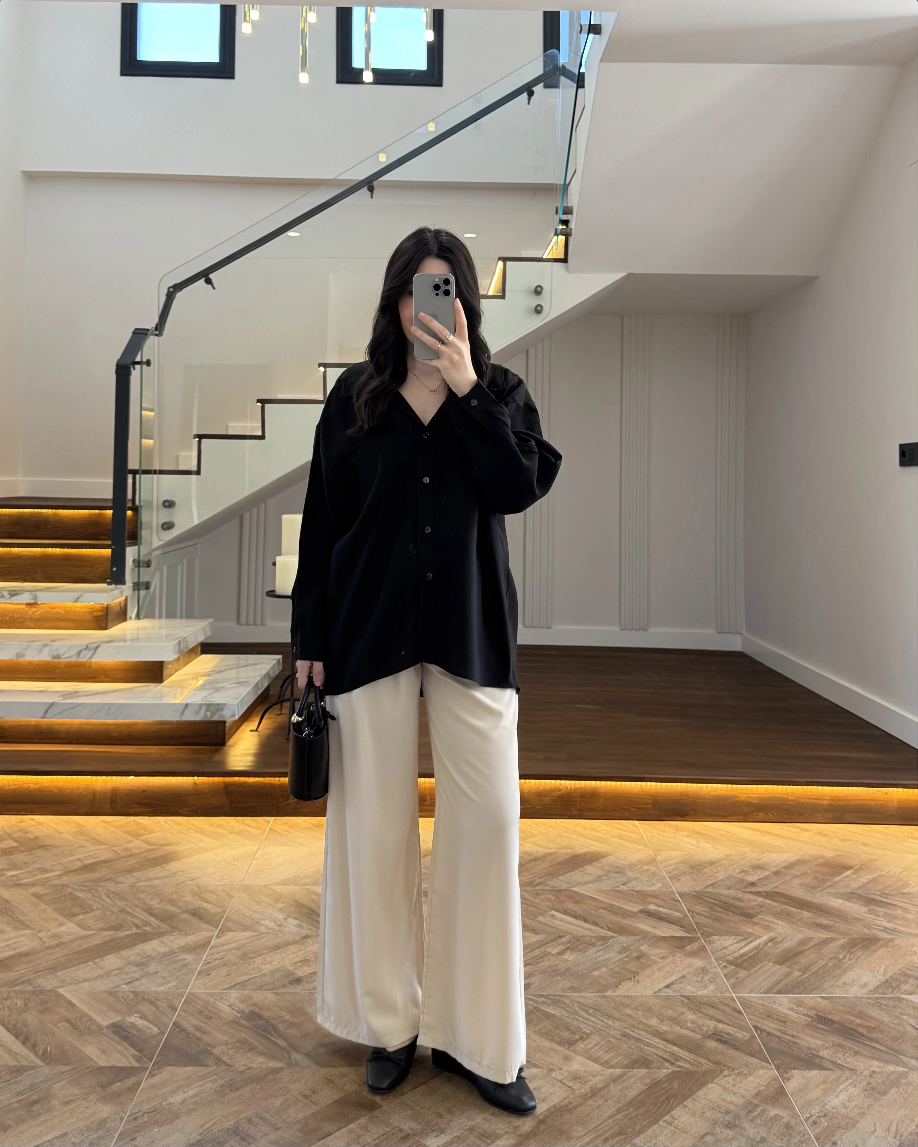 SİYAH DÜŞÜK OMUZLU MODAL GÖMLEK -5050