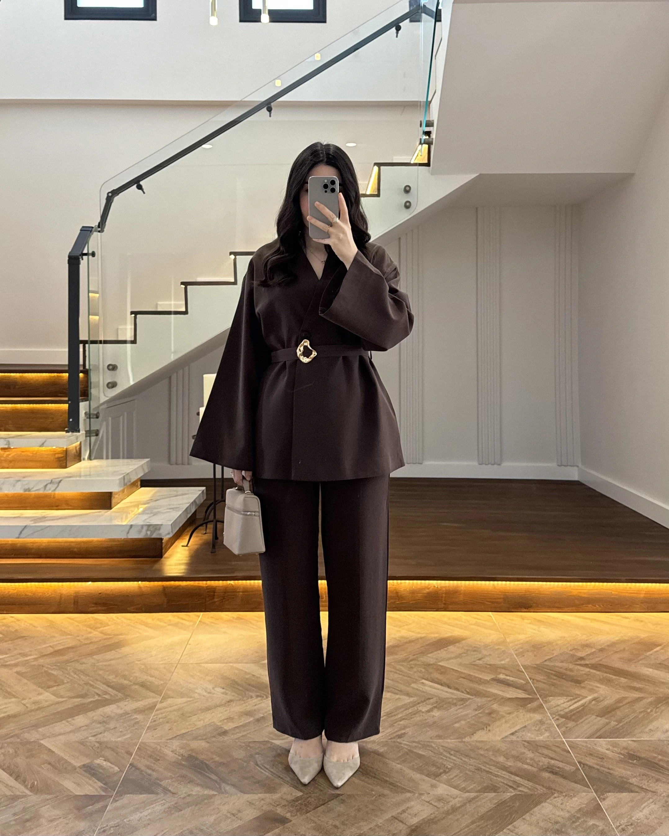 KAHVE ÖNÜ DÜĞMELİ TOKALI TAKIM-9021