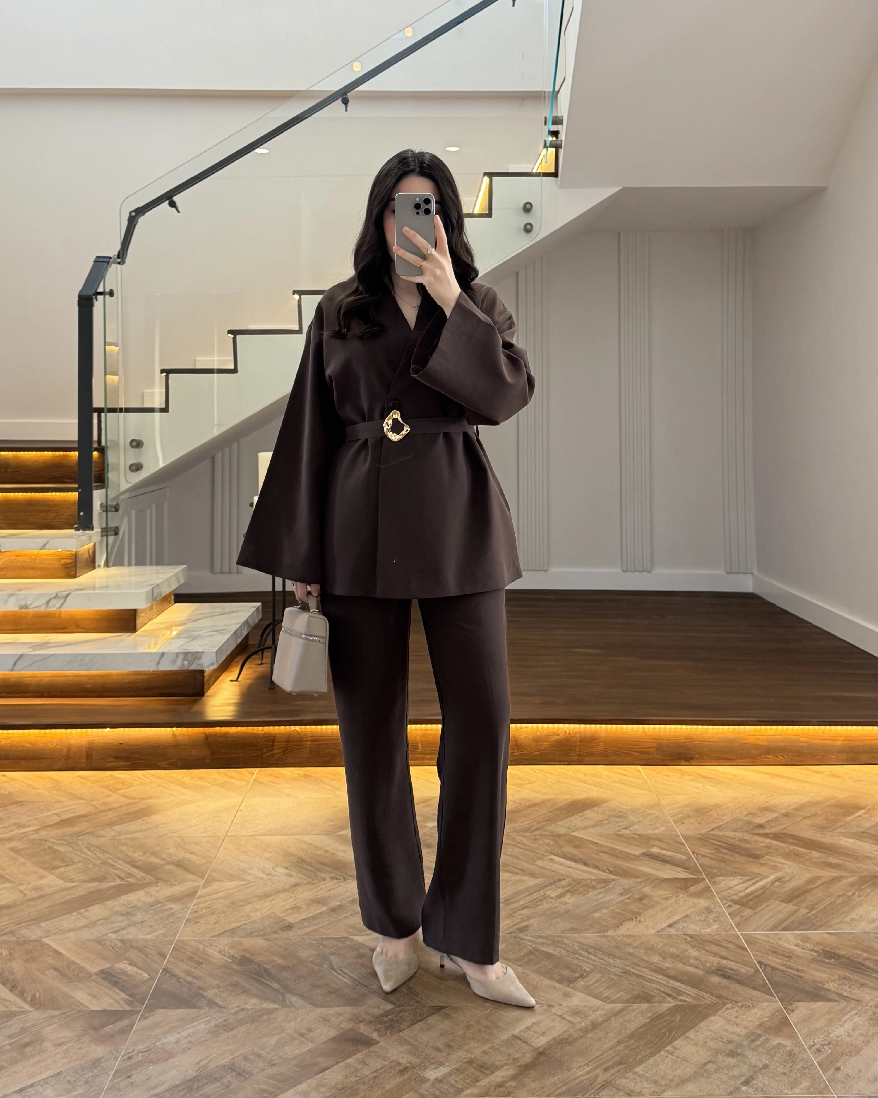 KAHVE ÖNÜ DÜĞMELİ TOKALI TAKIM-9021