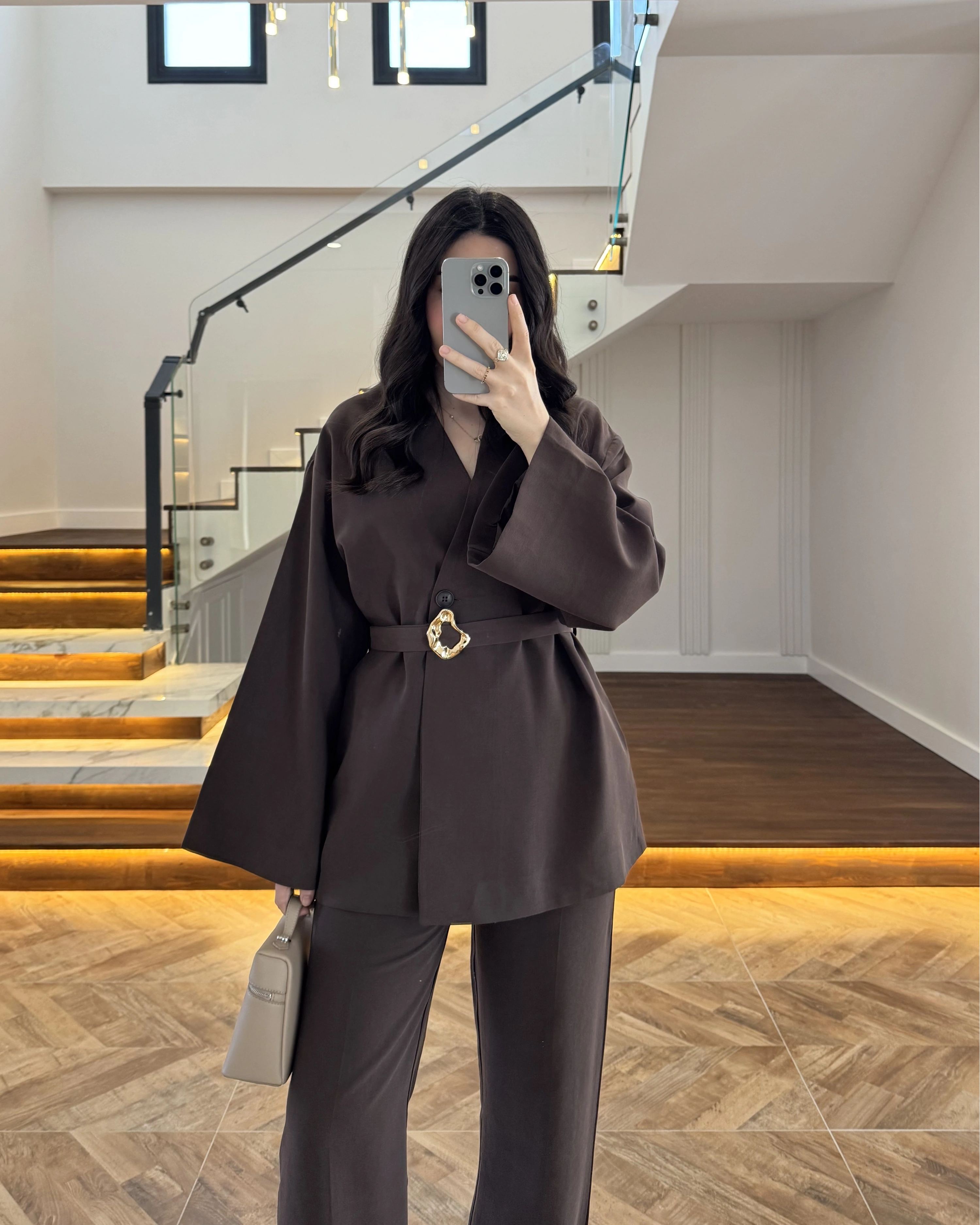 KAHVE ÖNÜ DÜĞMELİ TOKALI TAKIM-9021