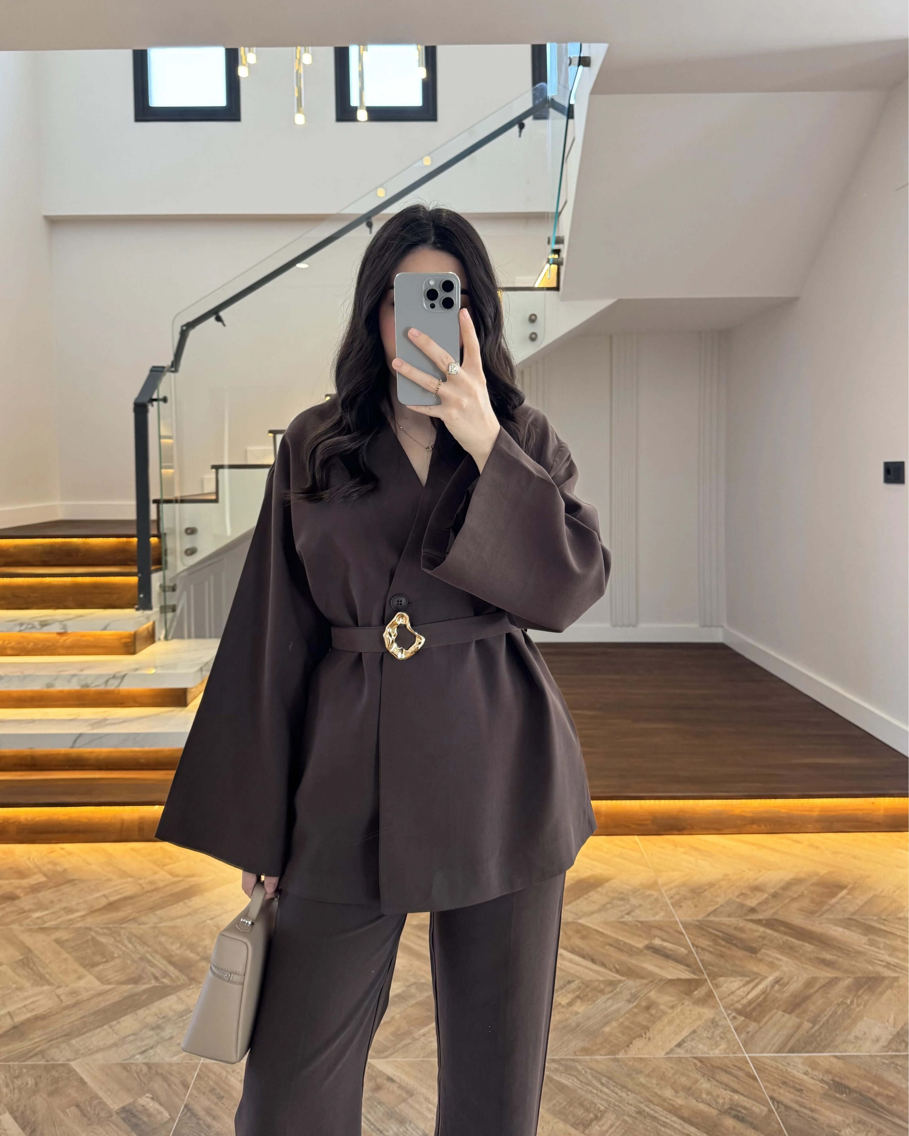 KAHVE ÖNÜ DÜĞMELİ TOKALI TAKIM-9021