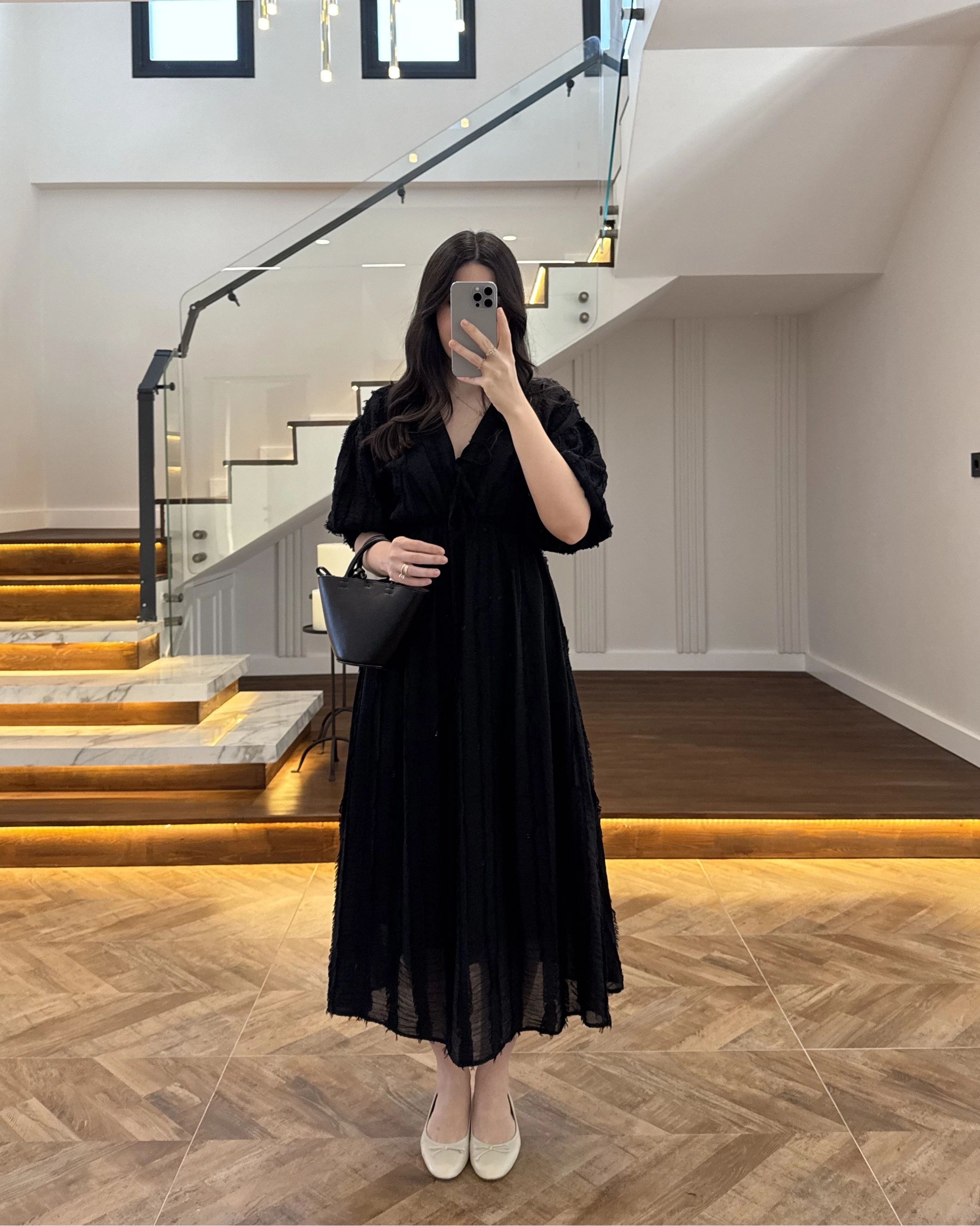 SİYAH PÜSKÜLLÜ ELBİSE - 3075