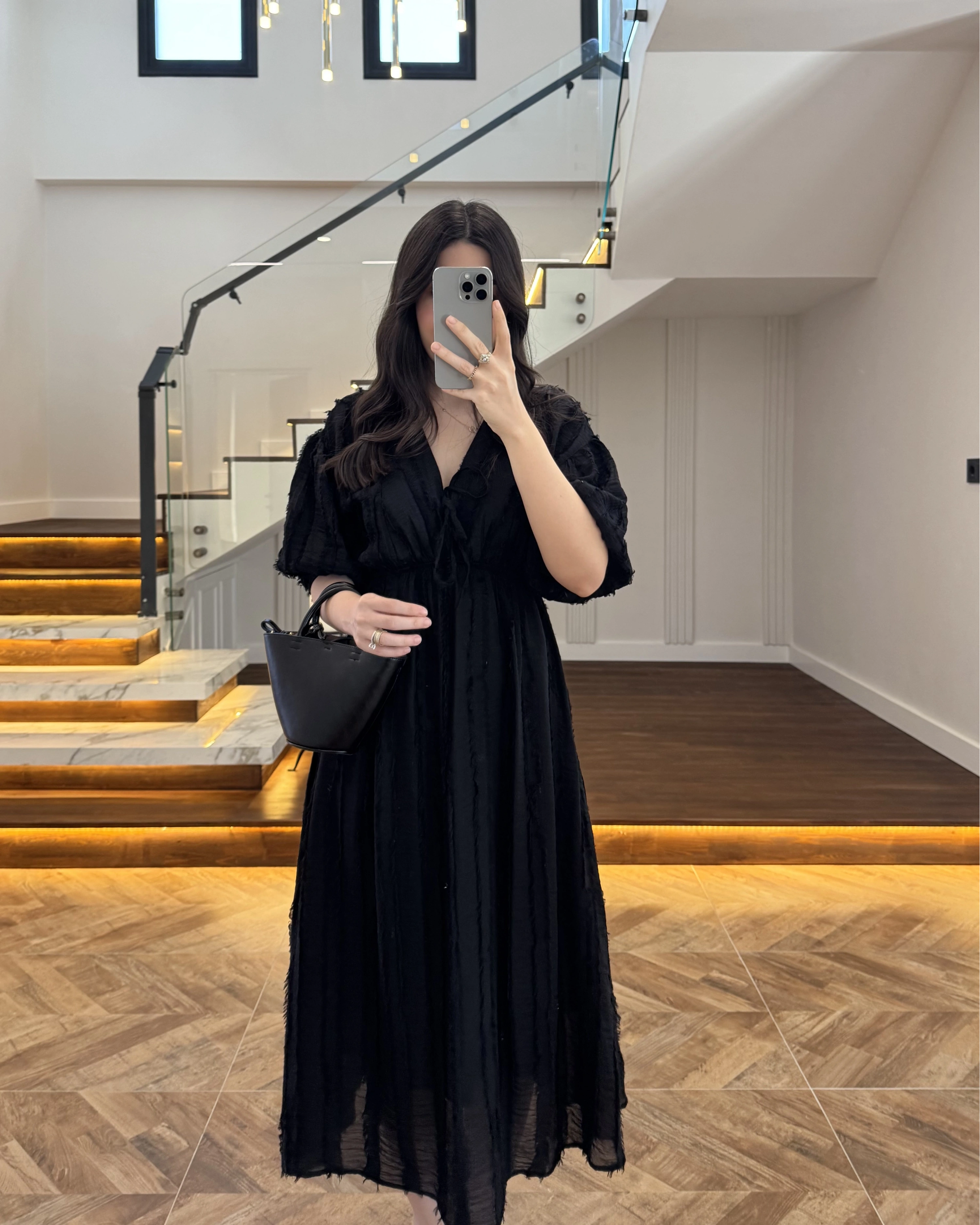 SİYAH PÜSKÜLLÜ ELBİSE - 3075