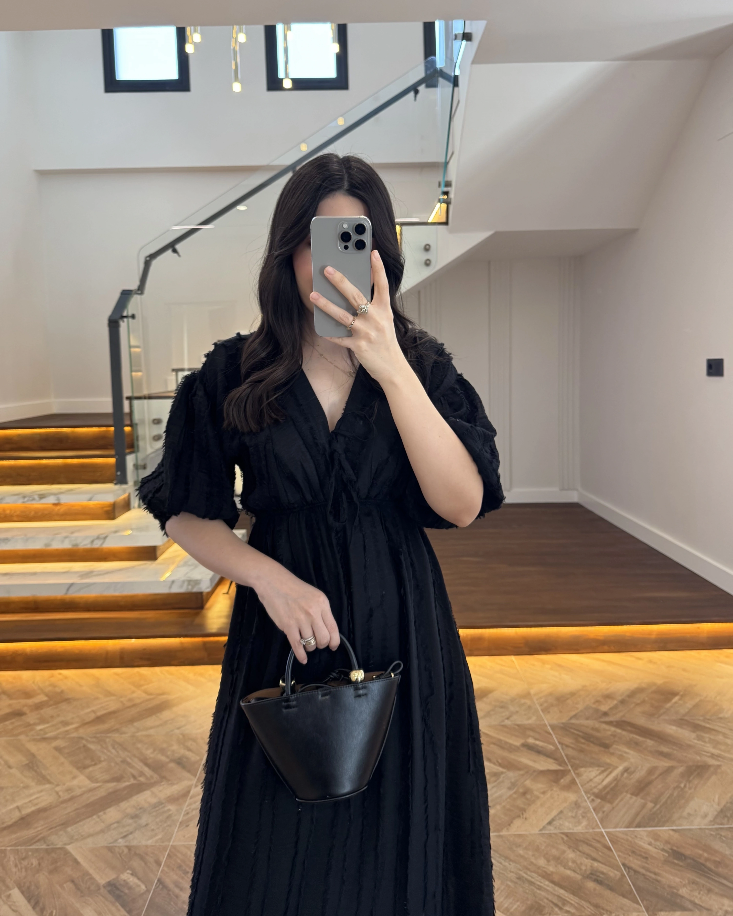 SİYAH PÜSKÜLLÜ ELBİSE - 3075