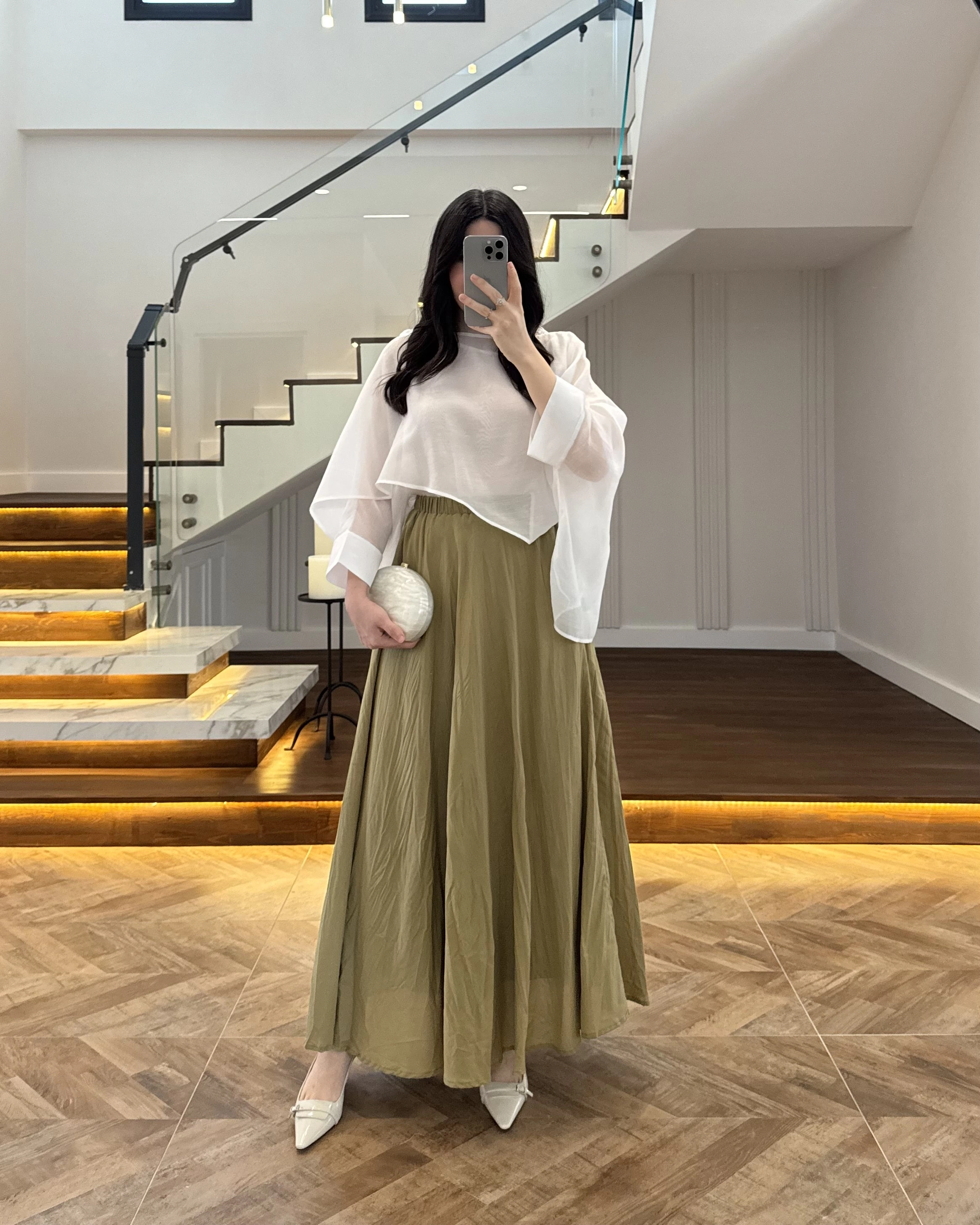 BEYAZ UÇUŞAN PELERİN BLUZ -5026