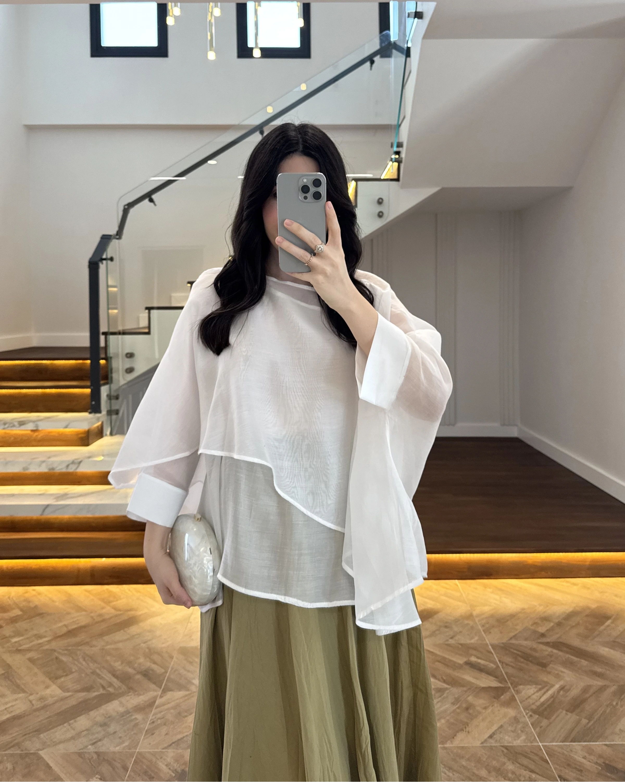 BEYAZ UÇUŞAN PELERİN BLUZ -5026