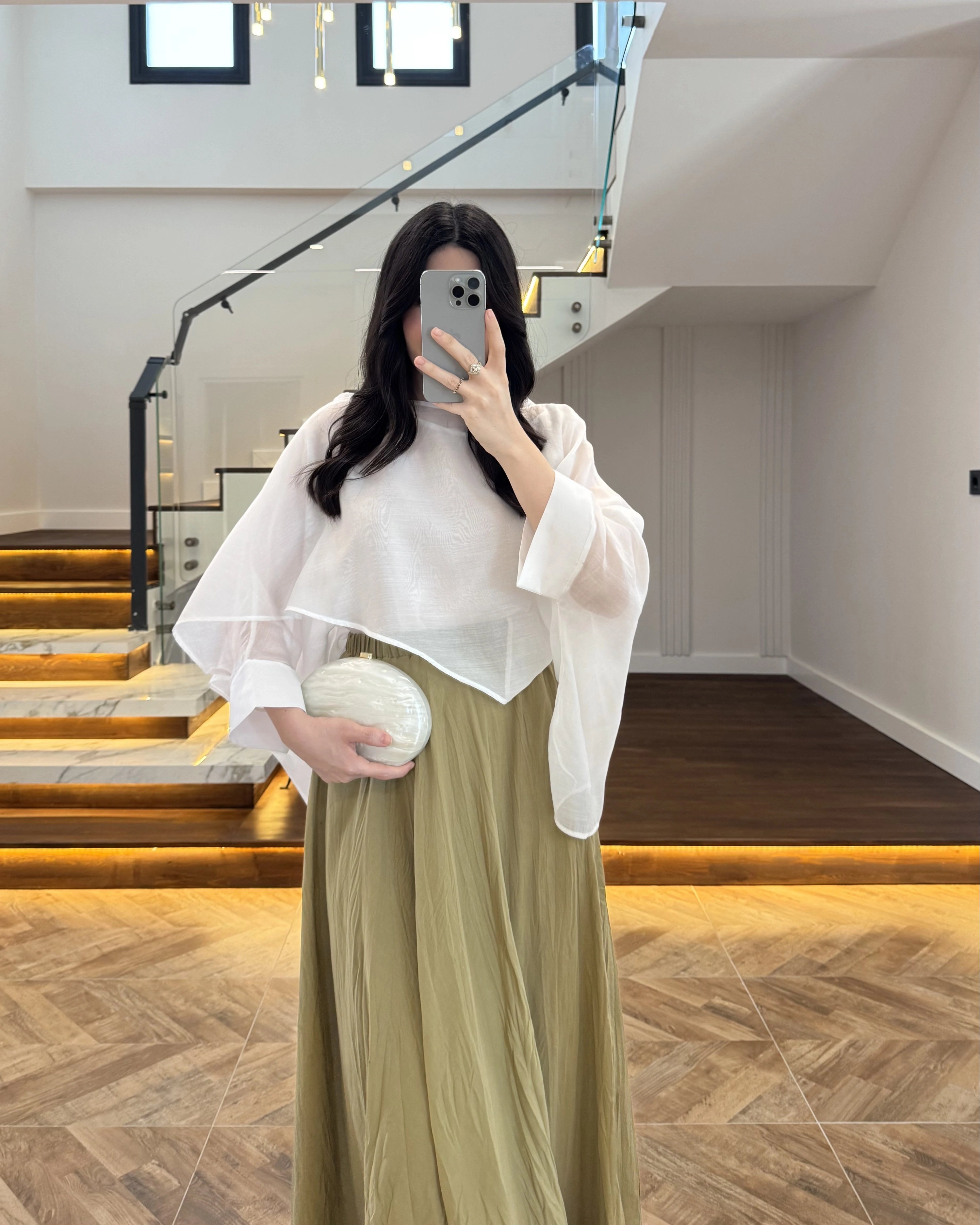 BEYAZ UÇUŞAN PELERİN BLUZ -5026