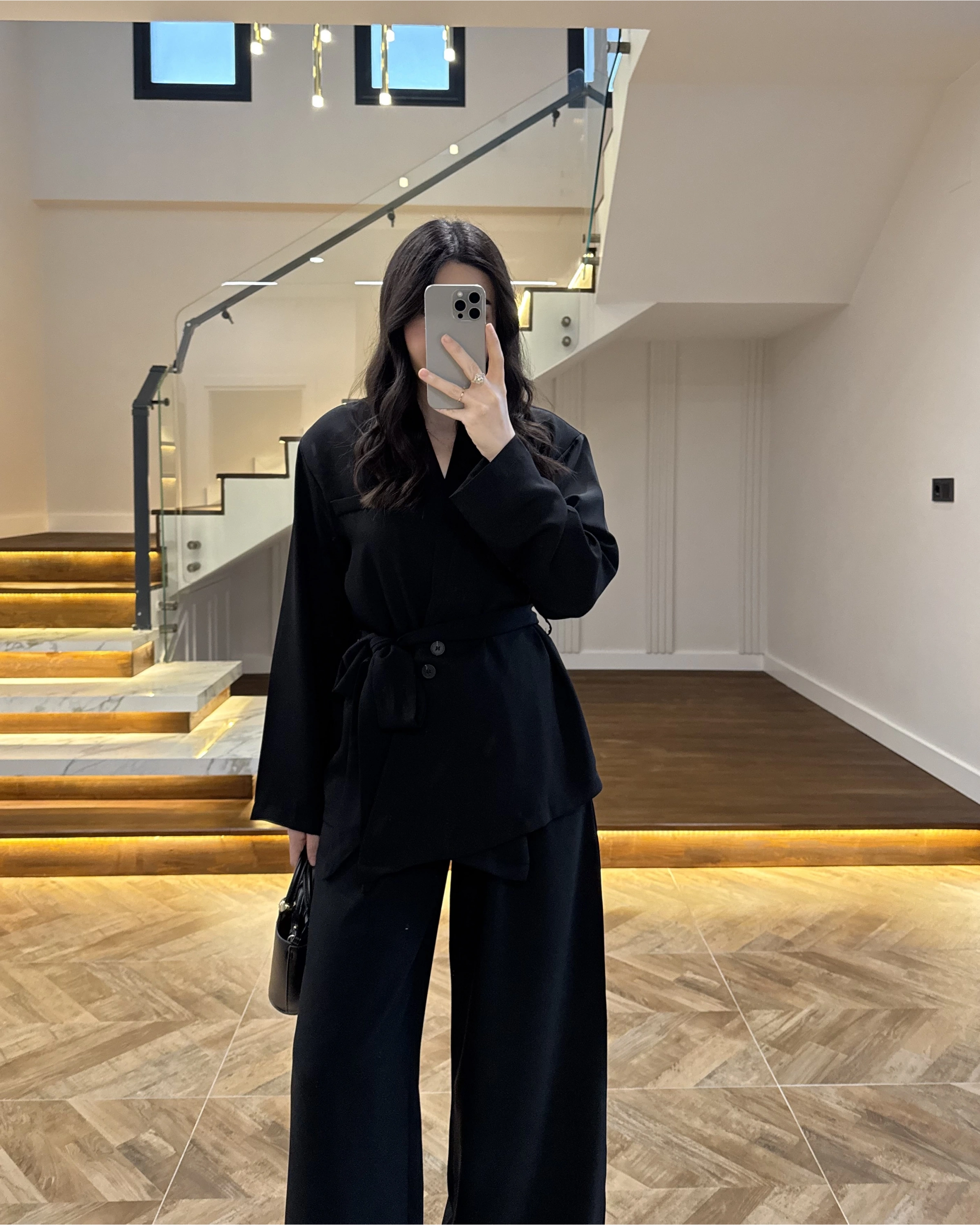 SİYAH VATKALI ASİMETRİK CEKETLİ TAKIM-60609