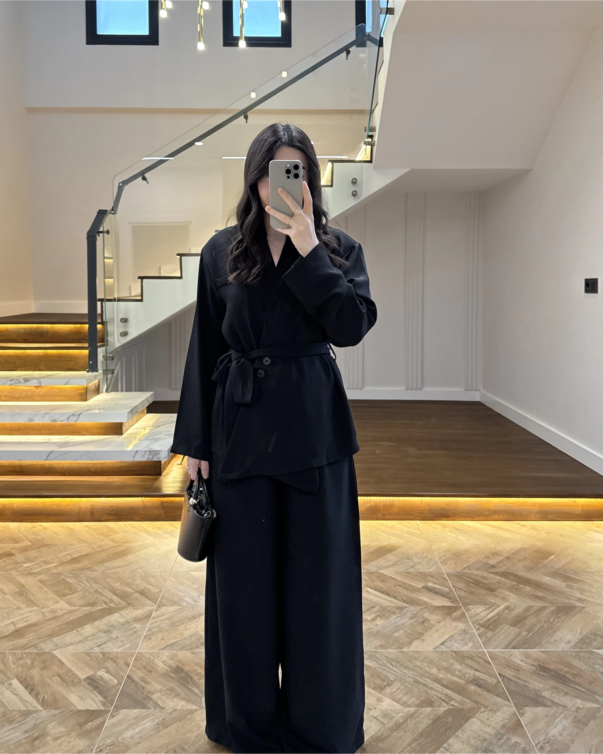 SİYAH VATKALI ASİMETRİK CEKETLİ TAKIM-60609