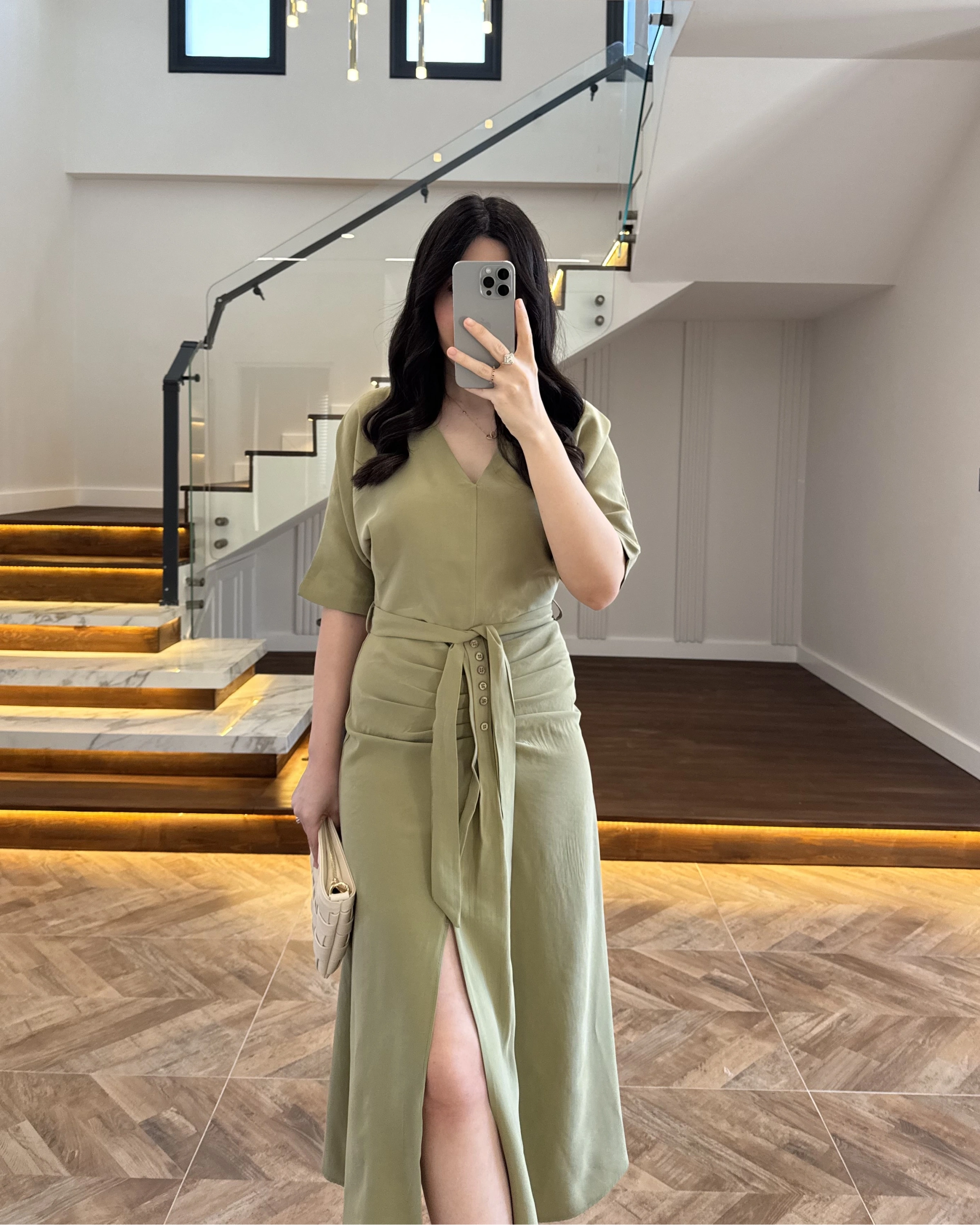 YEŞİL ÖNÜ DÜĞMELİ KUŞAKLI TENSEL ELBİSE -5062