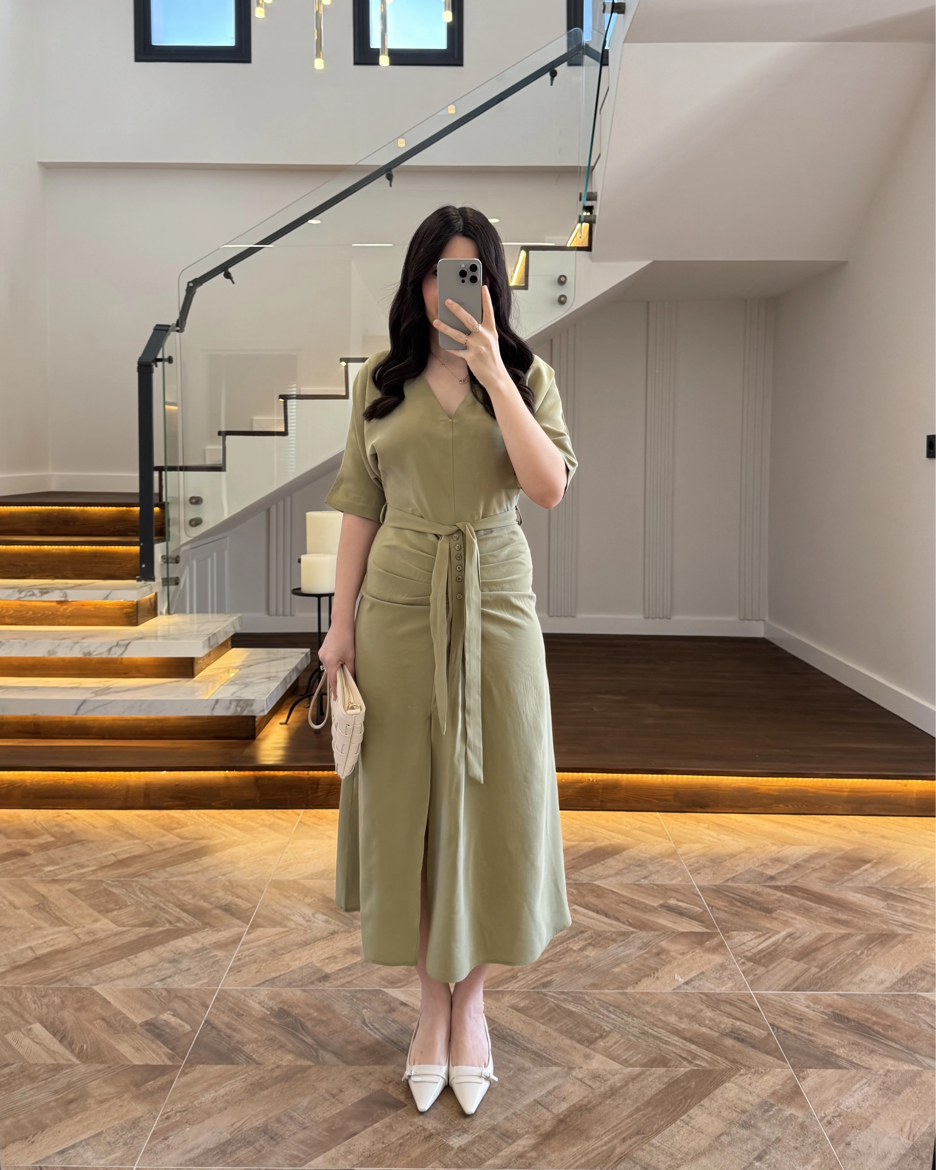 YEŞİL ÖNÜ DÜĞMELİ KUŞAKLI TENSEL ELBİSE -5062