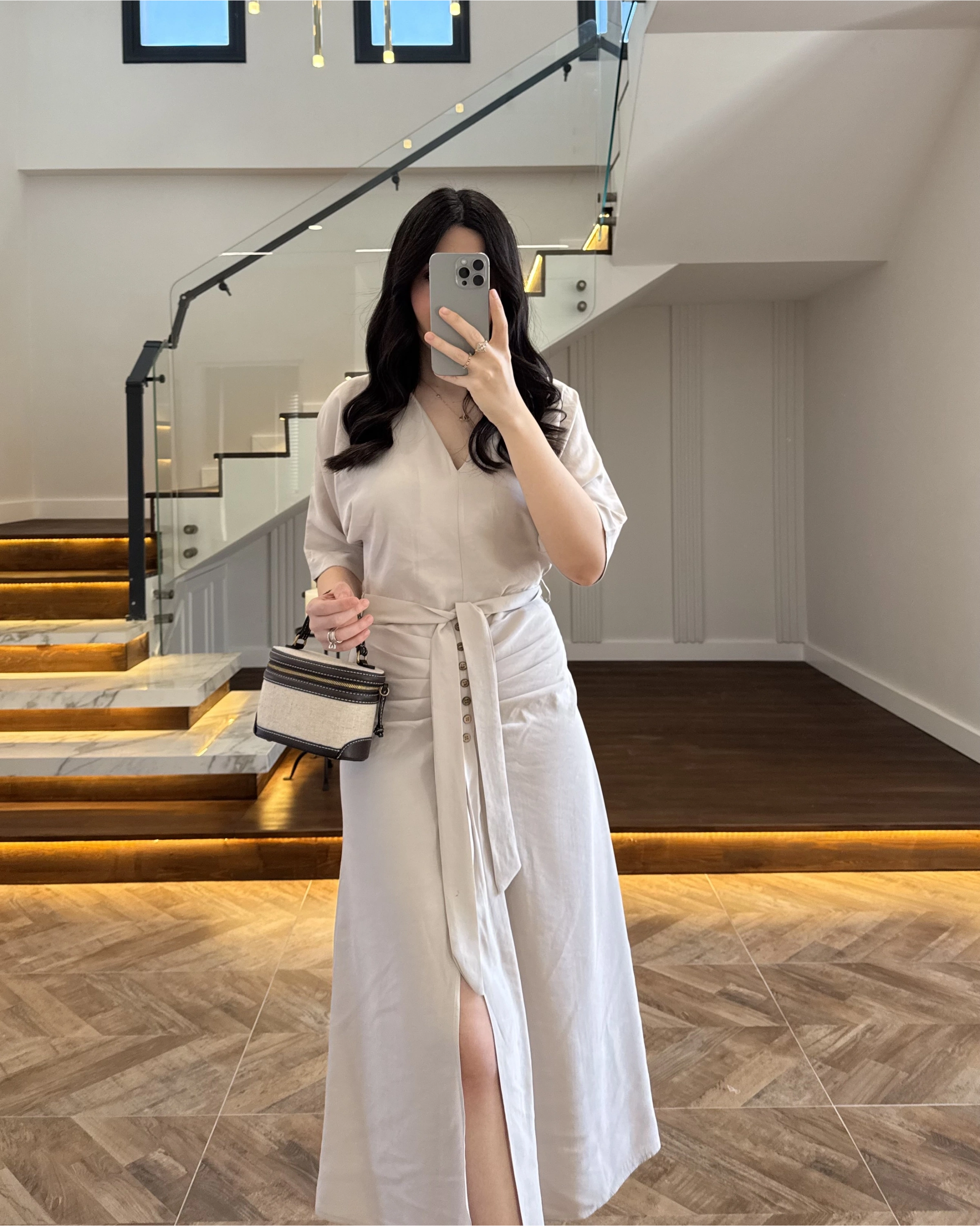 BEJ ÖNÜ DÜĞMELİ KUŞAKLI TENSEL ELBİSE -5062