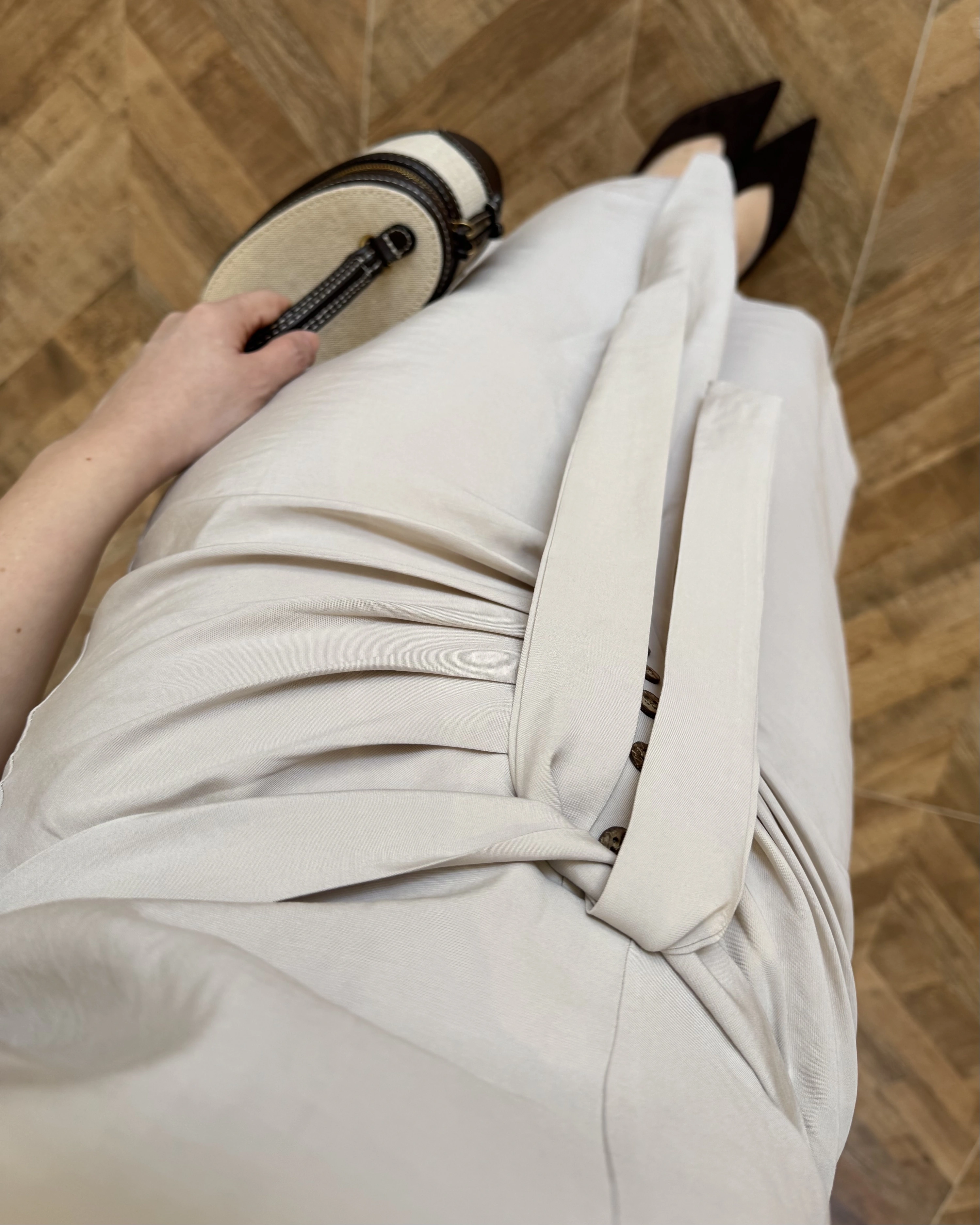 BEJ ÖNÜ DÜĞMELİ KUŞAKLI TENSEL ELBİSE -5062