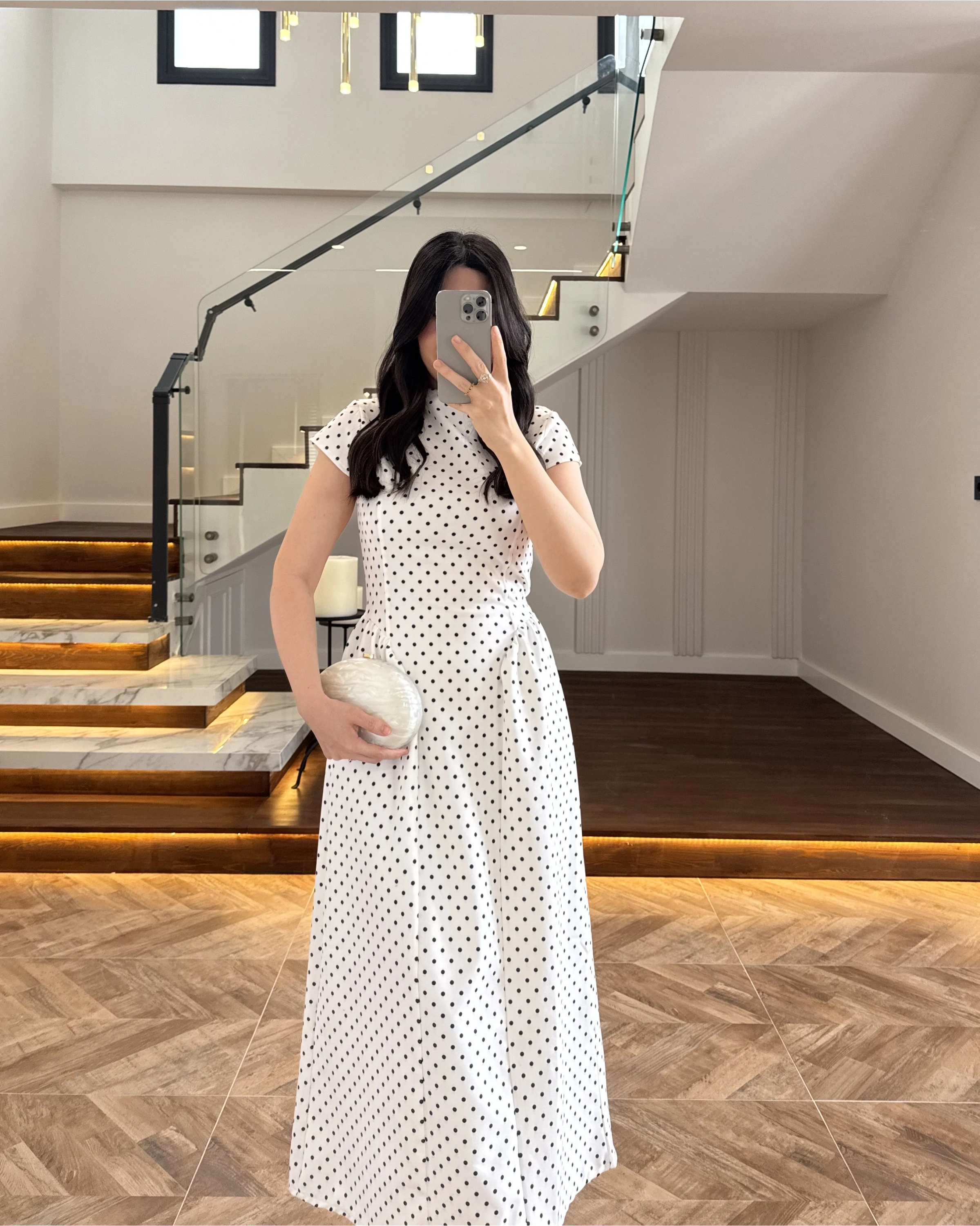 PUANTİYELİ BÜZGÜLÜ BAĞLAMALI ELBİSE - 5092