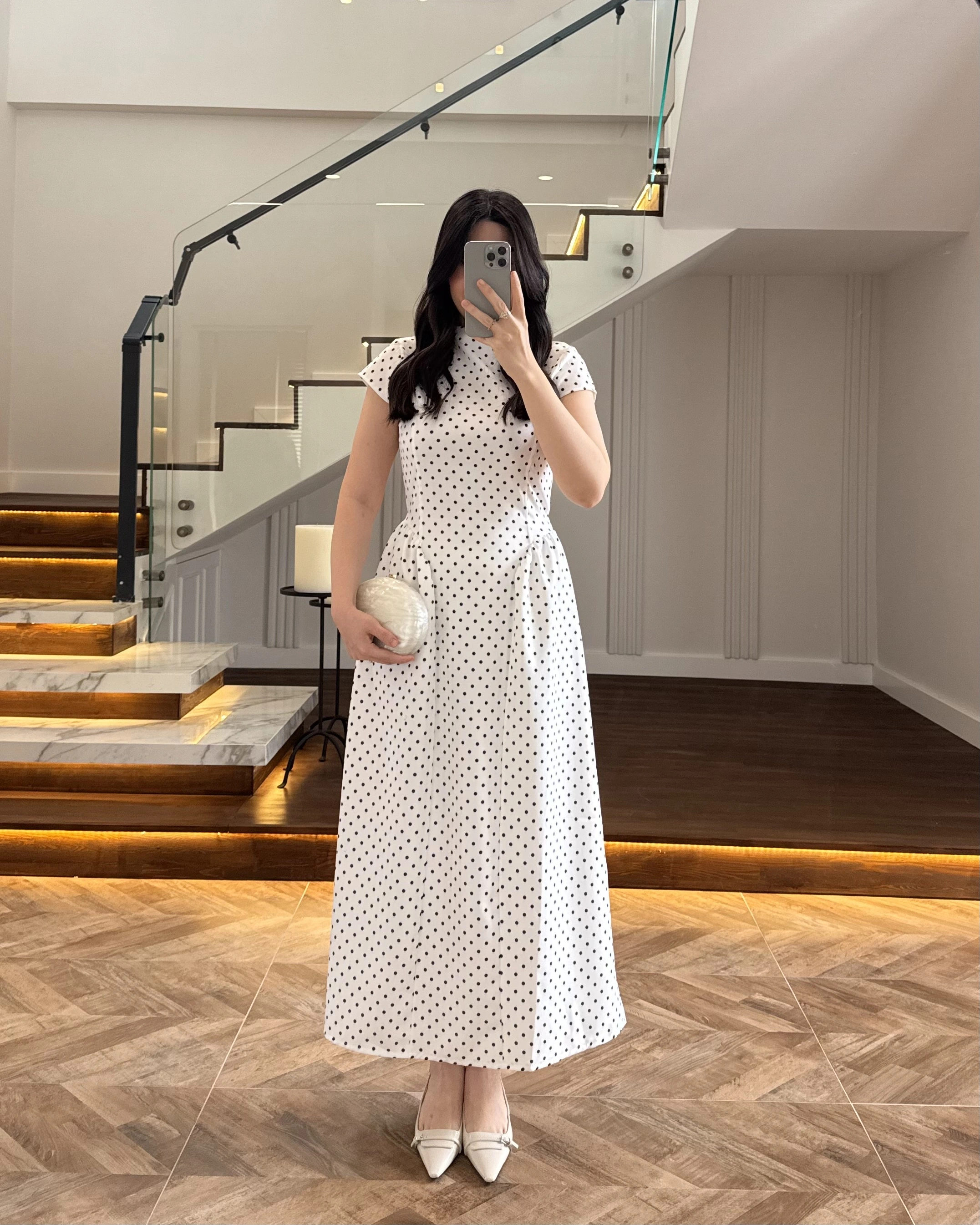 PUANTİYELİ BÜZGÜLÜ BAĞLAMALI ELBİSE - 5092