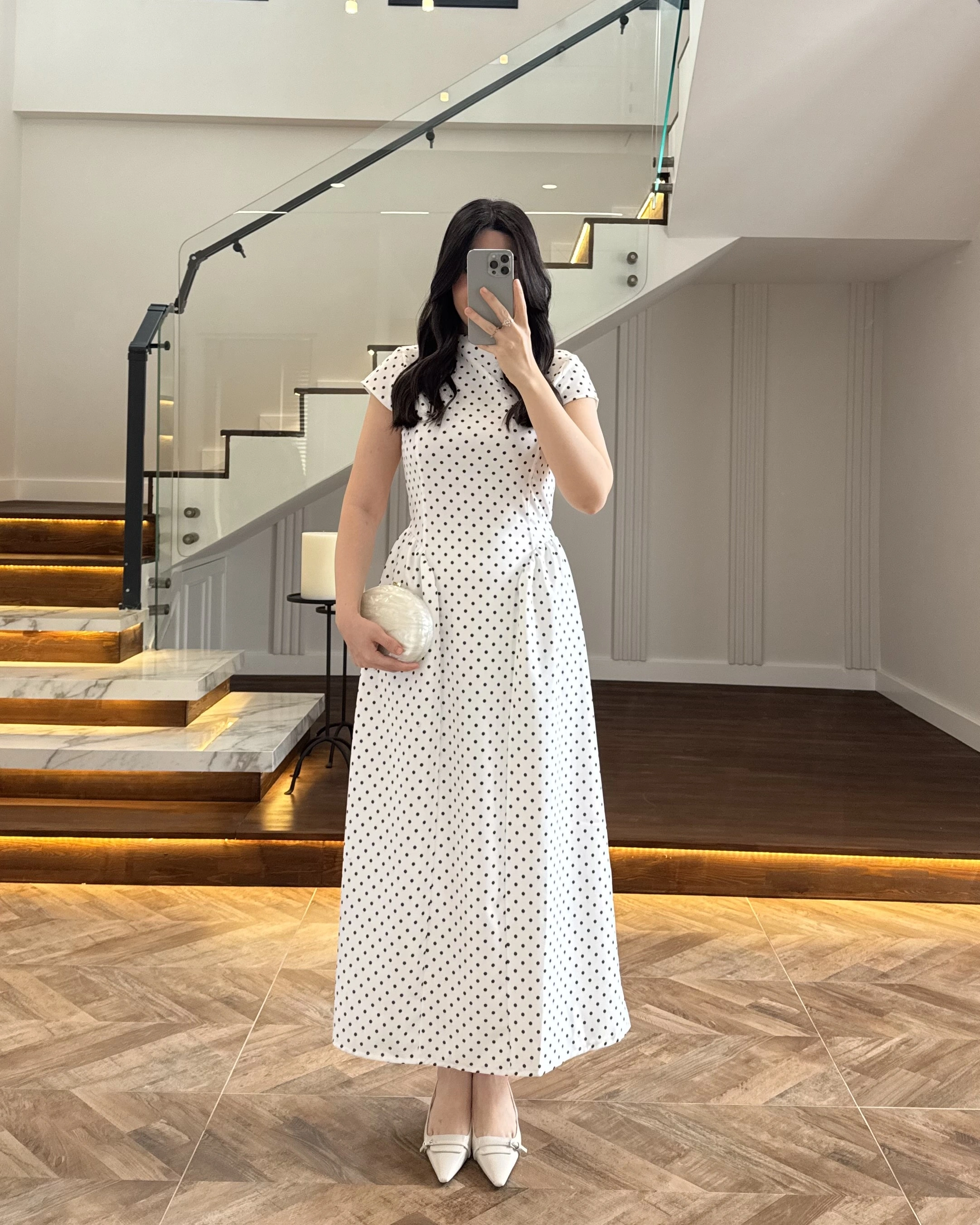 PUANTİYELİ BÜZGÜLÜ BAĞLAMALI ELBİSE - 5092