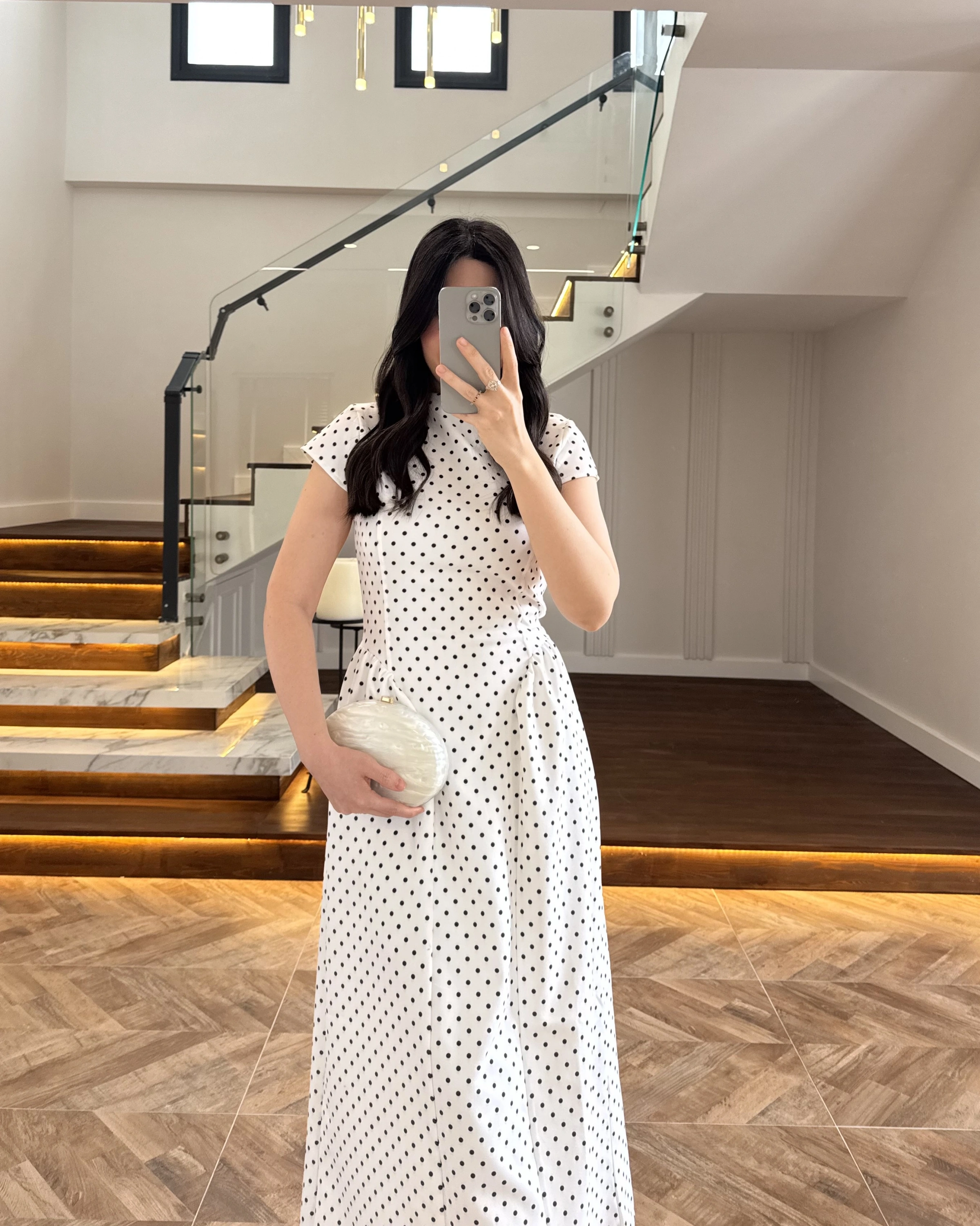 PUANTİYELİ BÜZGÜLÜ BAĞLAMALI ELBİSE - 5092