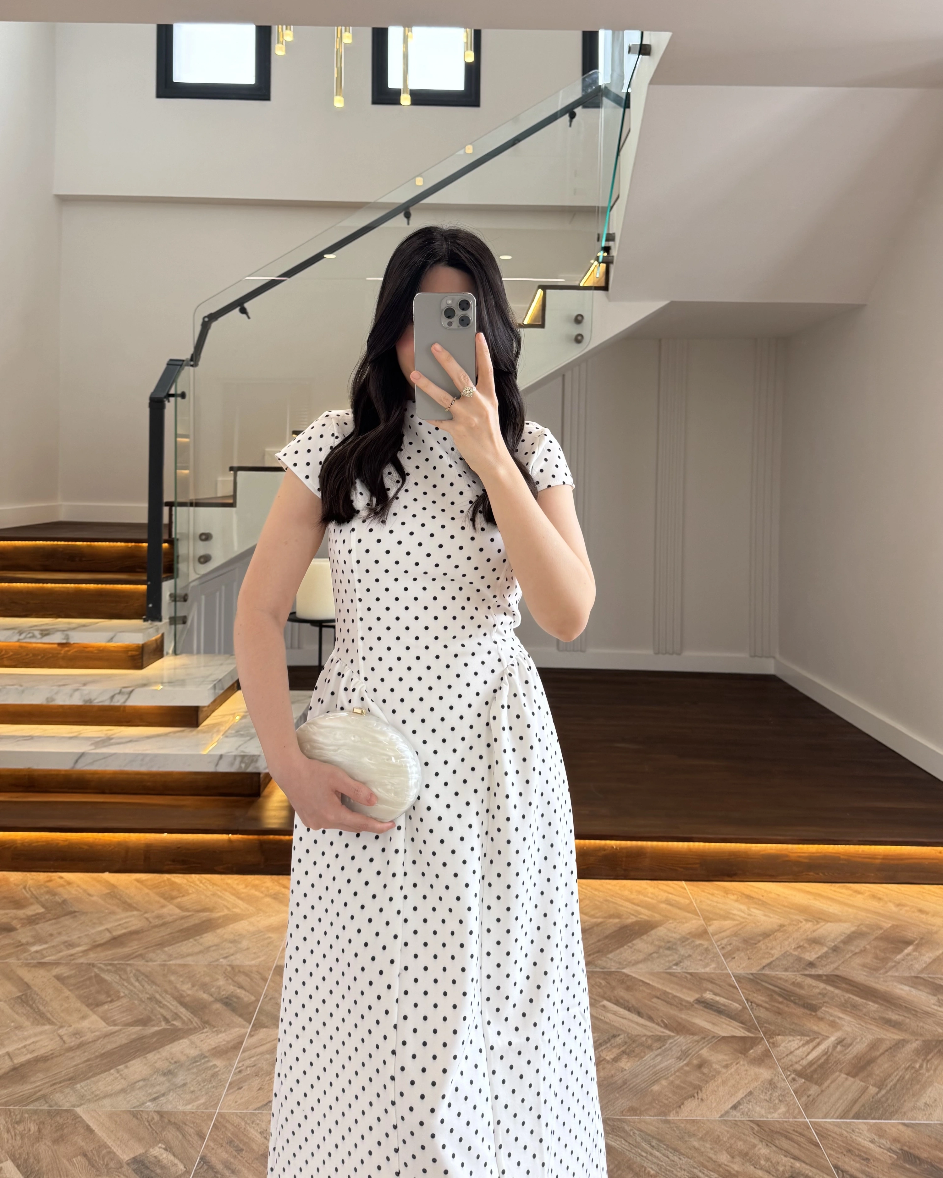 PUANTİYELİ BÜZGÜLÜ BAĞLAMALI ELBİSE - 5092