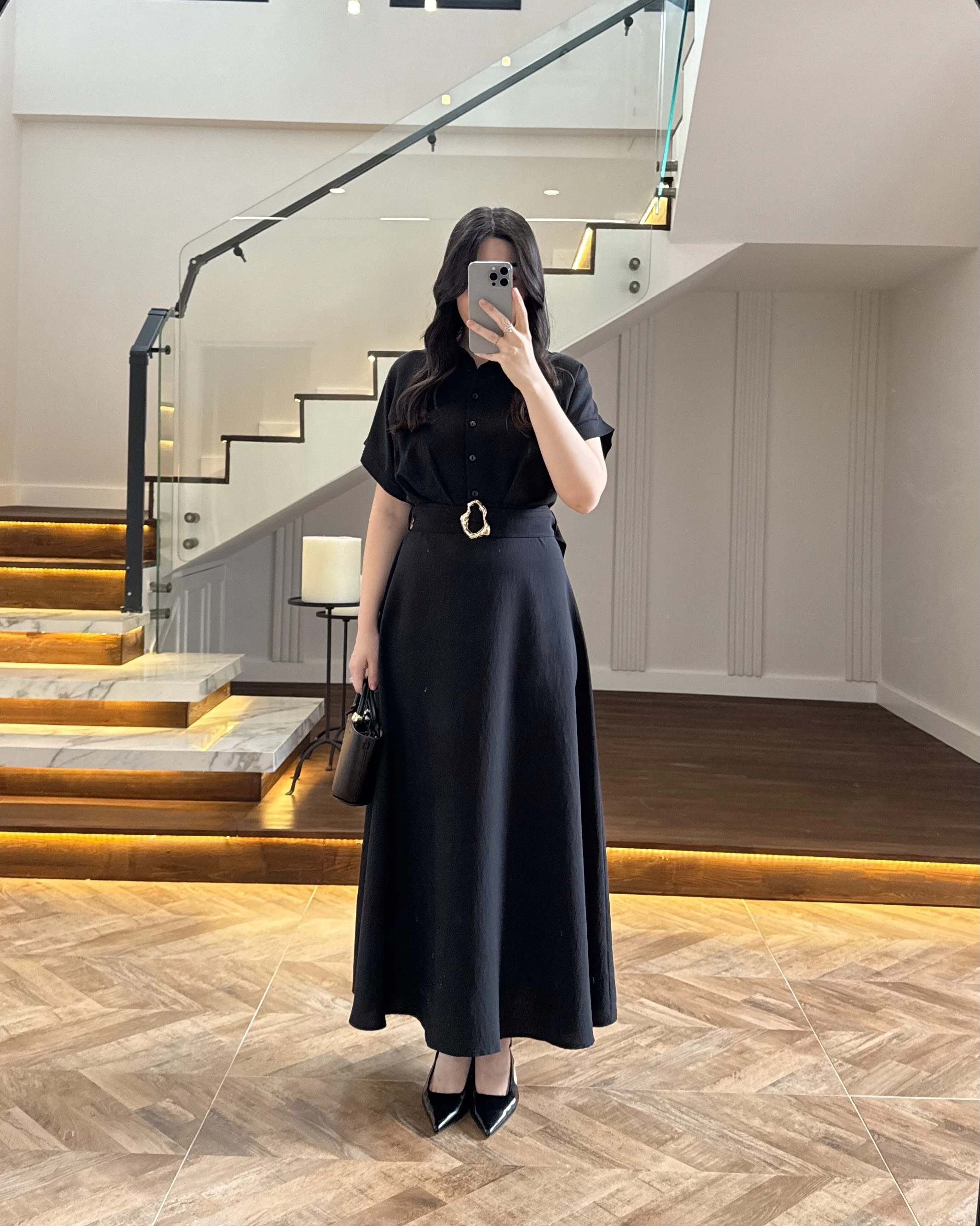 SİYAH GOLD KEMER DETAYLI VİSKON ELBİSE -2376