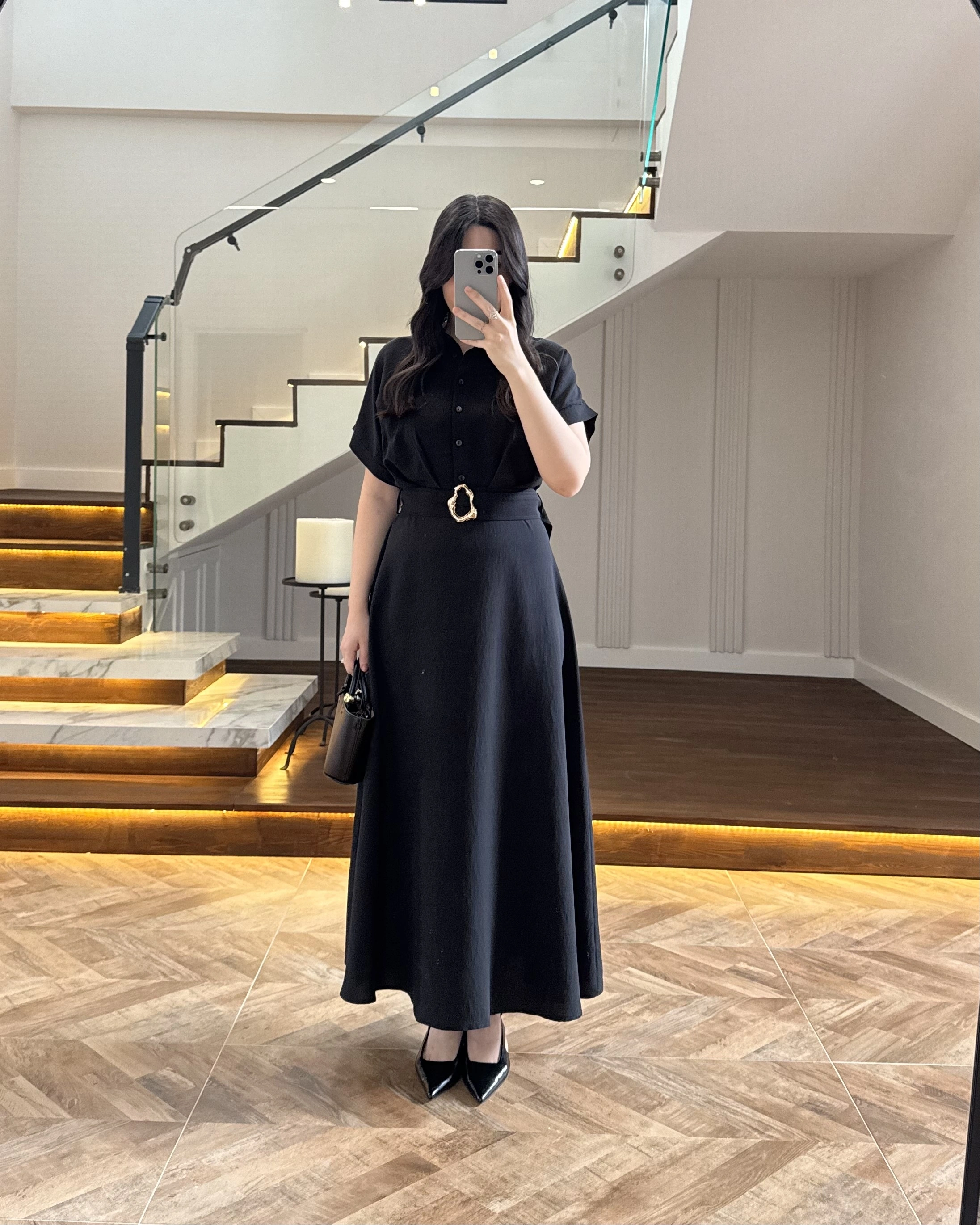 SİYAH GOLD KEMER DETAYLI VİSKON ELBİSE -2376