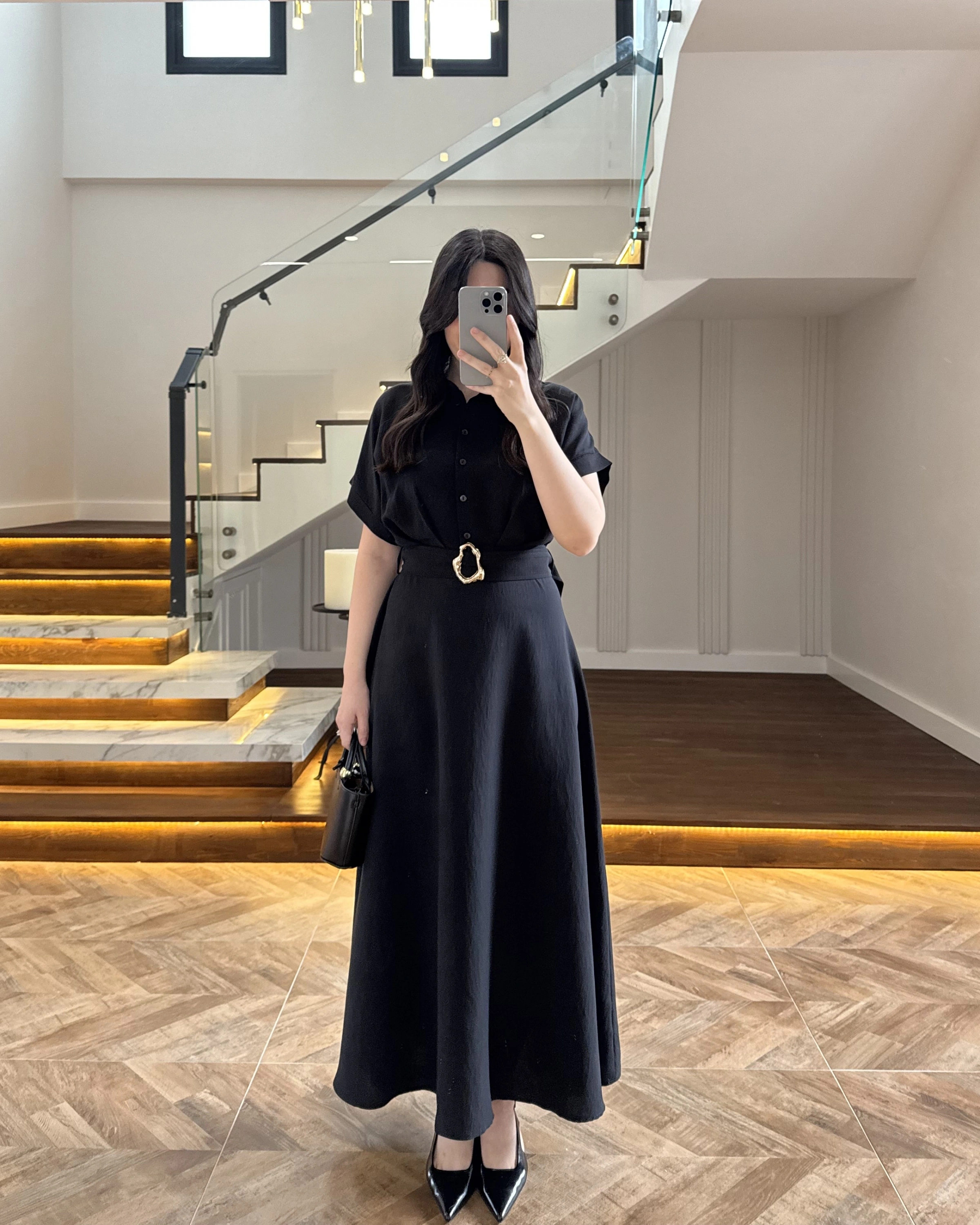 SİYAH GOLD KEMER DETAYLI VİSKON ELBİSE -2376