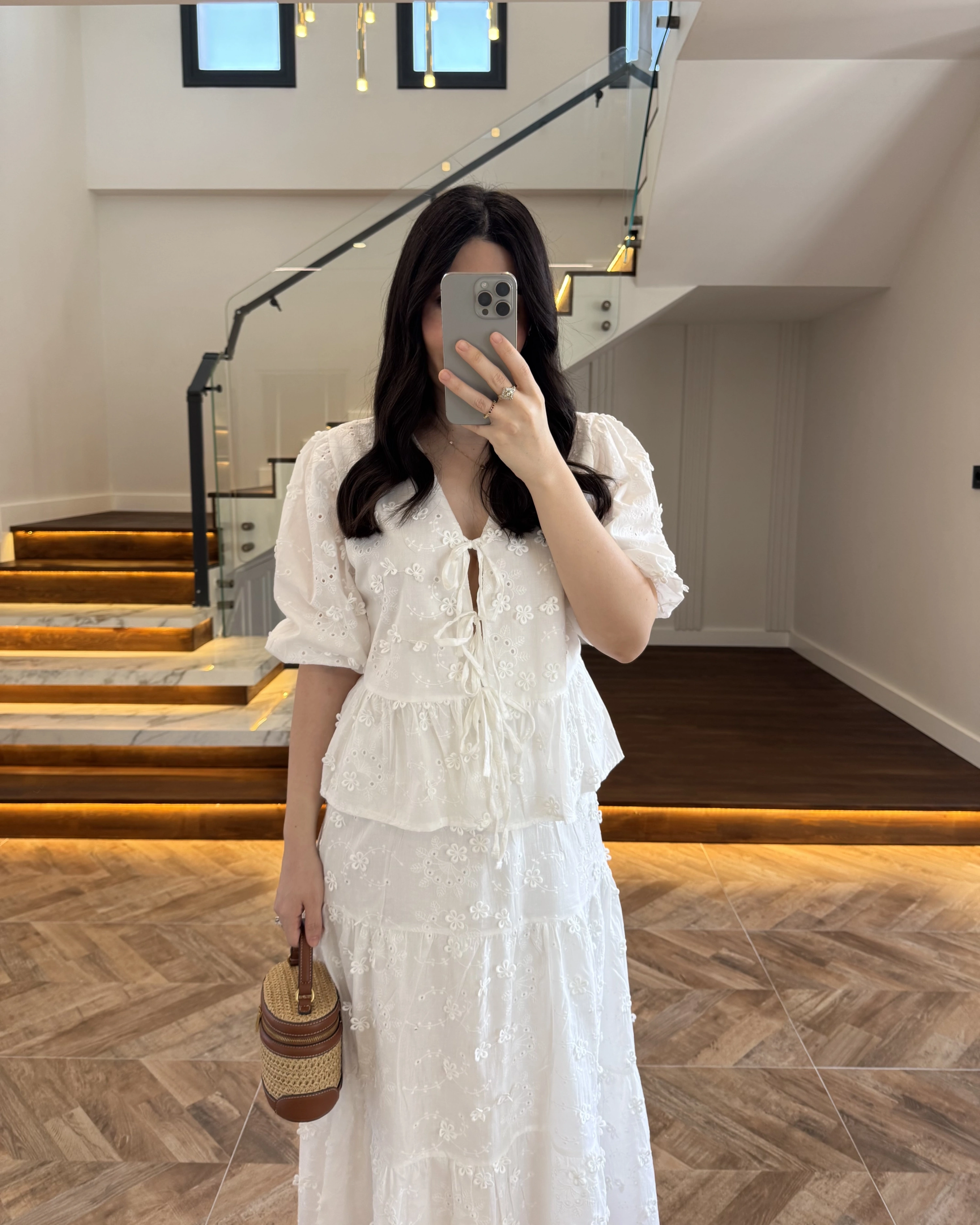 BEYAZ ÇİÇEK NAKIŞLI ETEK TAKIM