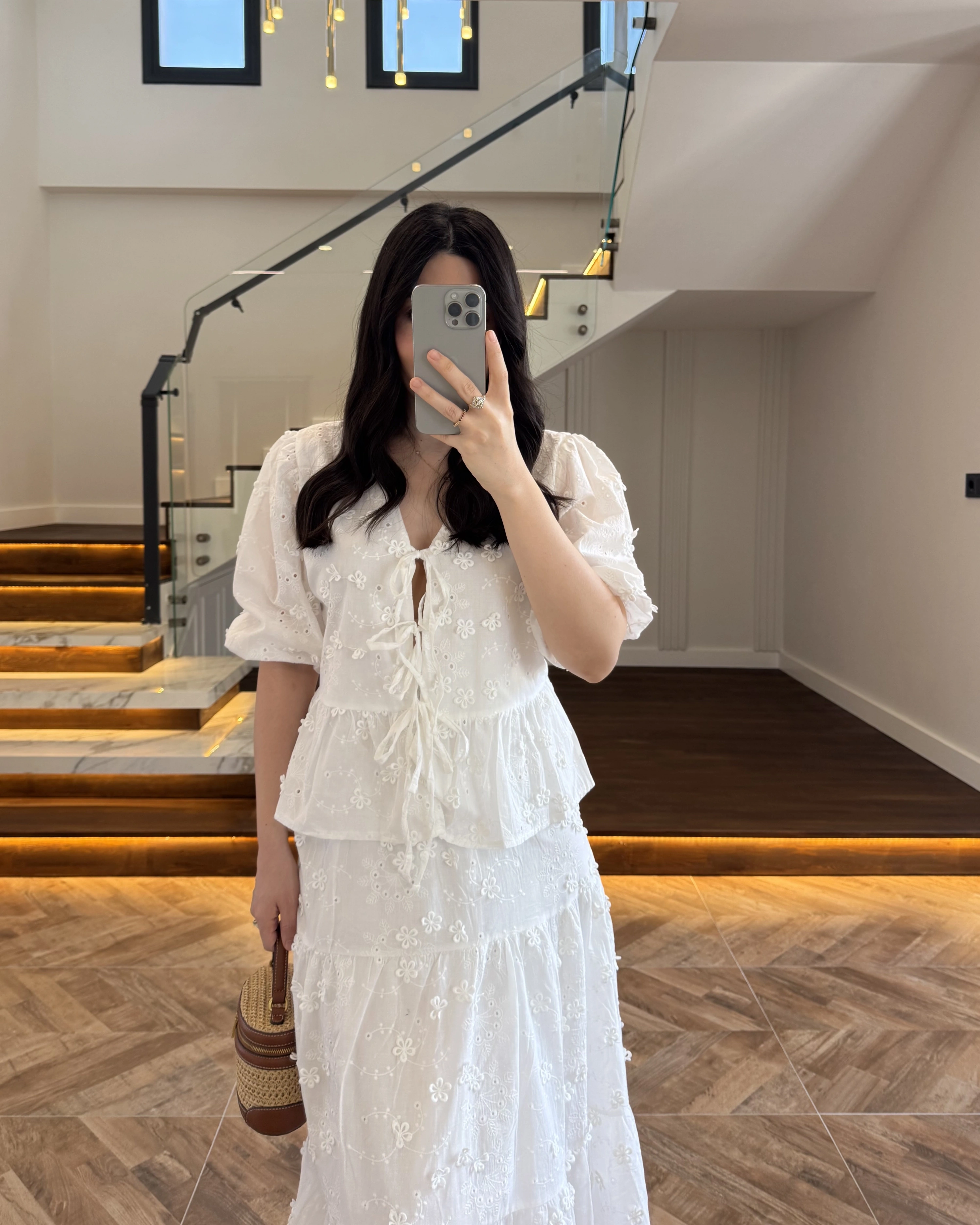 BEYAZ ÇİÇEK NAKIŞLI ETEK TAKIM