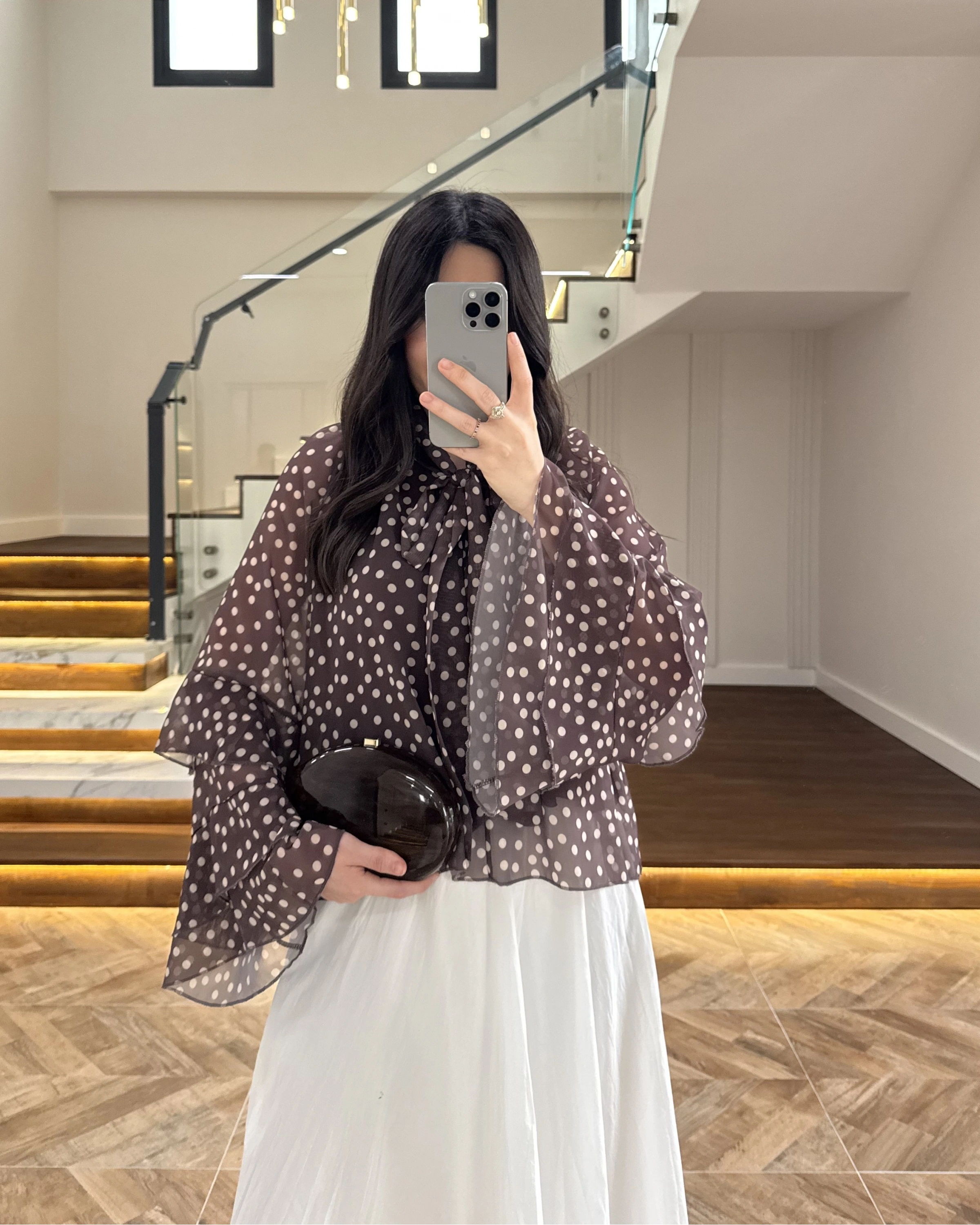 KAHVE PUANTİYELİ SALAŞ BLUZ