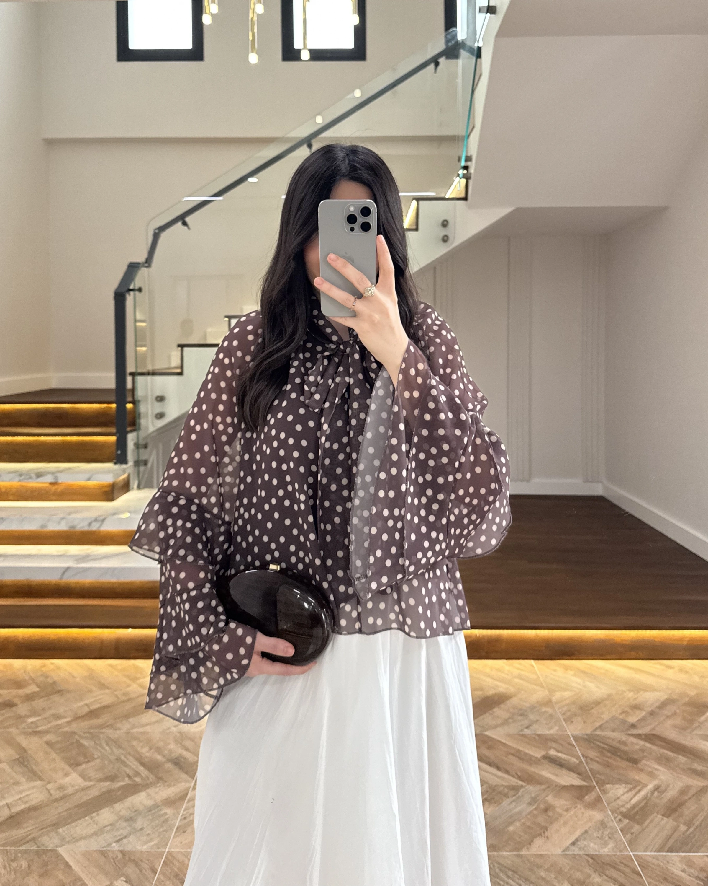 KAHVE PUANTİYELİ SALAŞ BLUZ