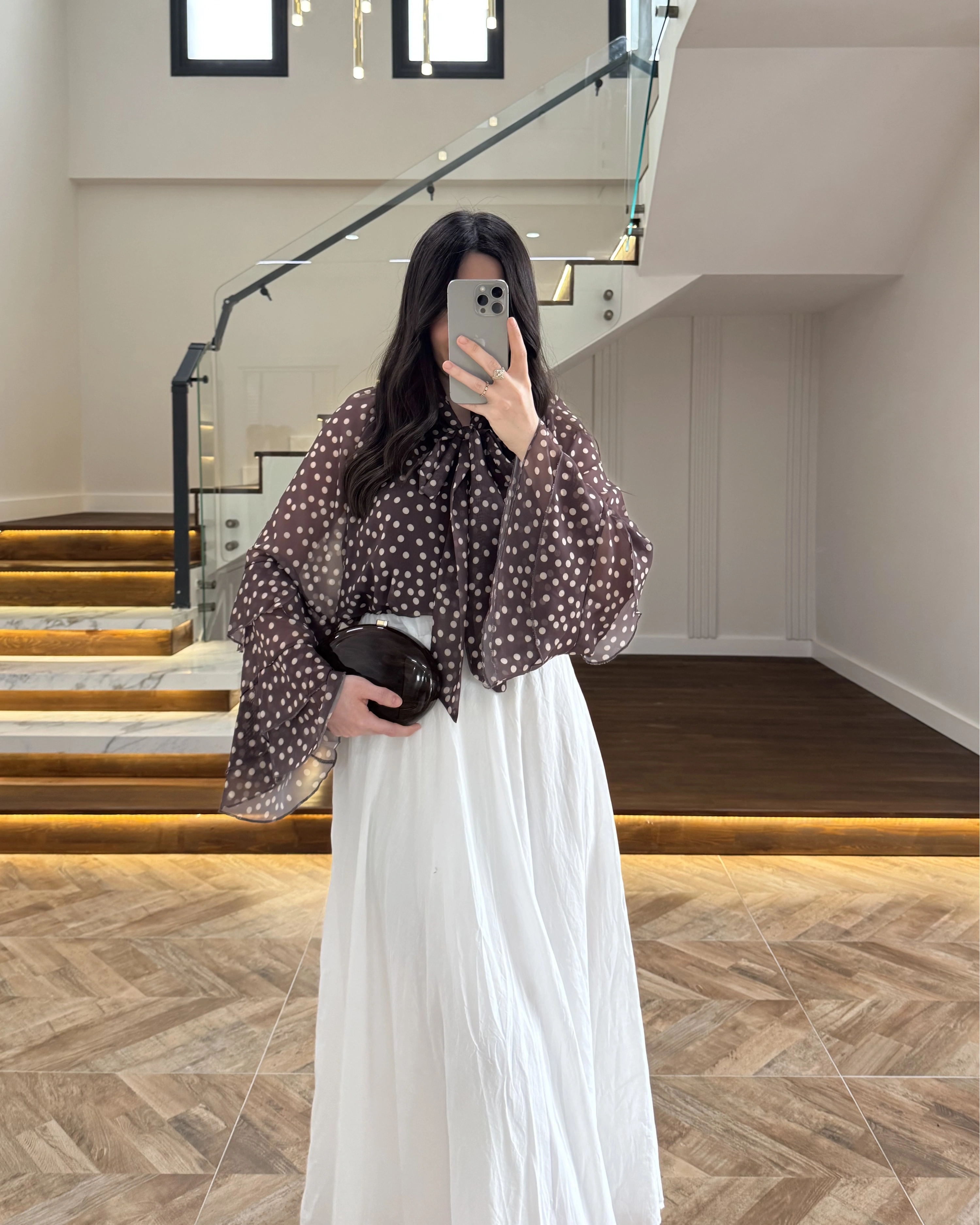 KAHVE PUANTİYELİ SALAŞ BLUZ