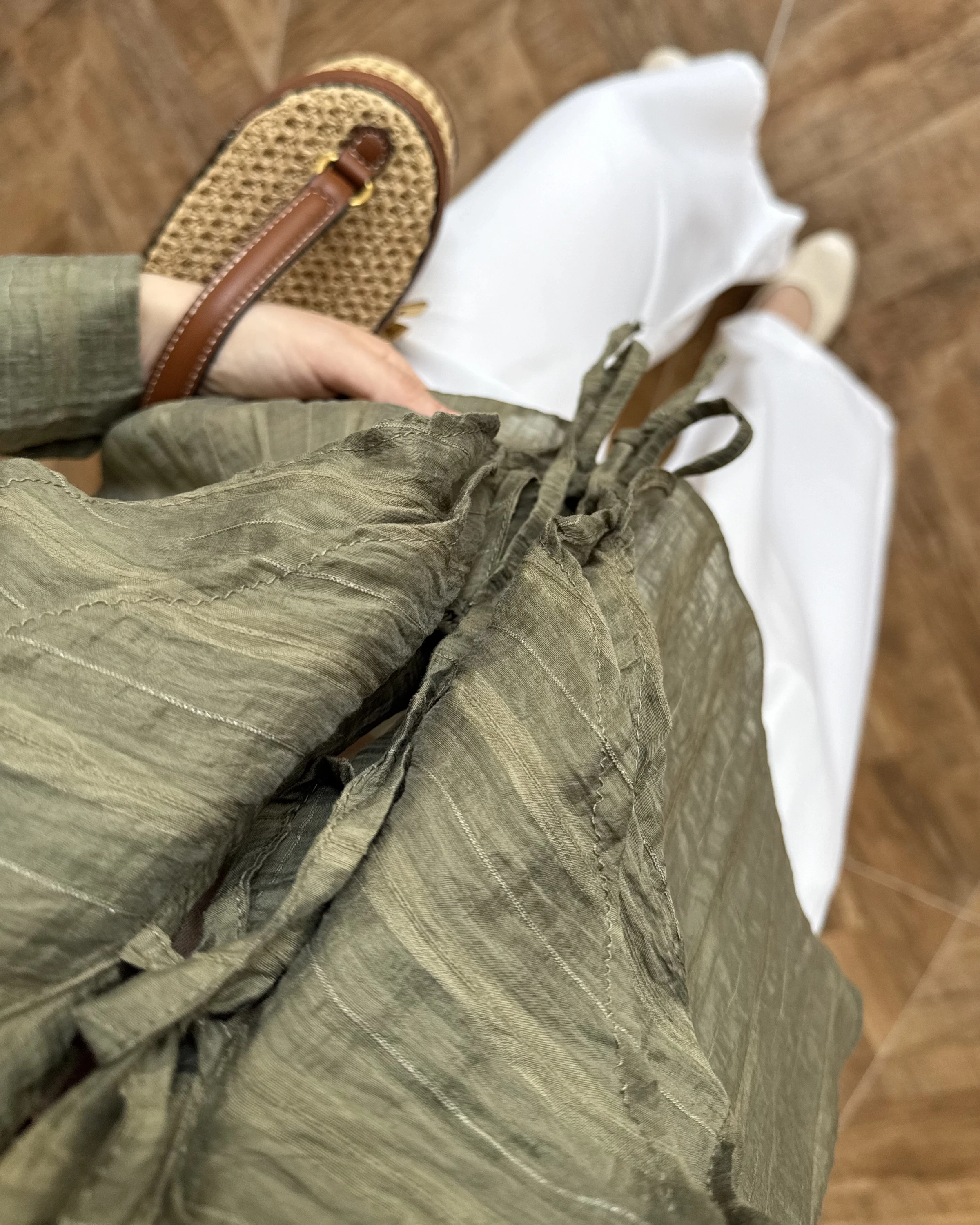 HAKİ ÖNÜ FIRFIR BAĞLAMA DETAYLI BLUZ-1069