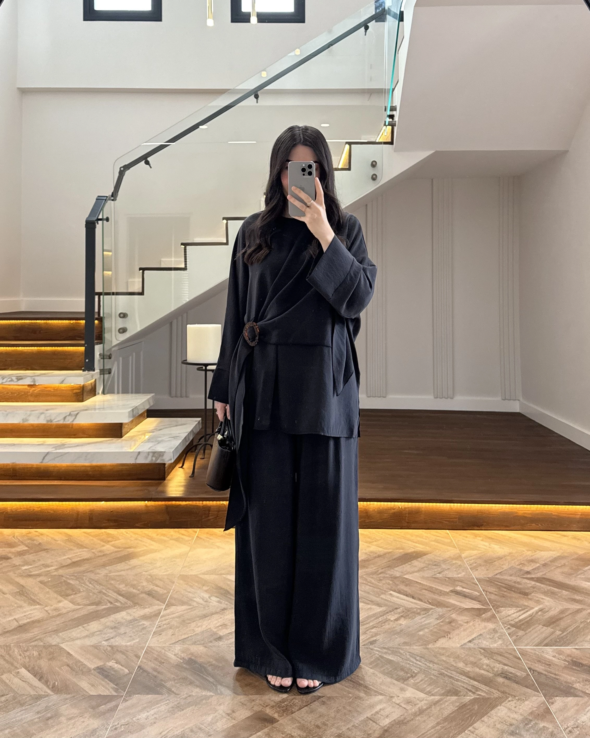 SİYAH ÜST BLUZ TOKALI PANTOLONLU TAKIM-51346