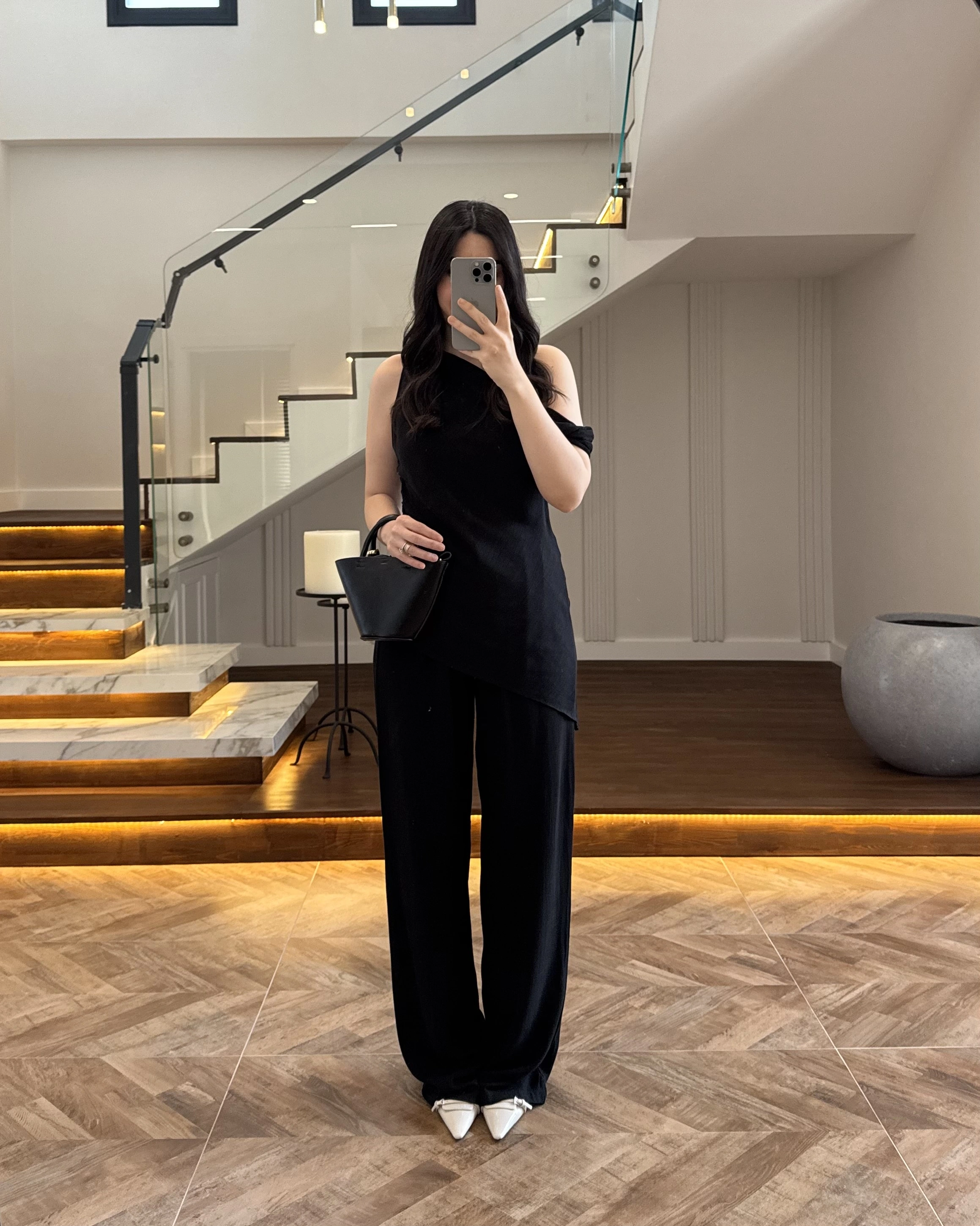 SİYAH ASİMETRİK TEK OMUZ BLUZ TAKIM-267330